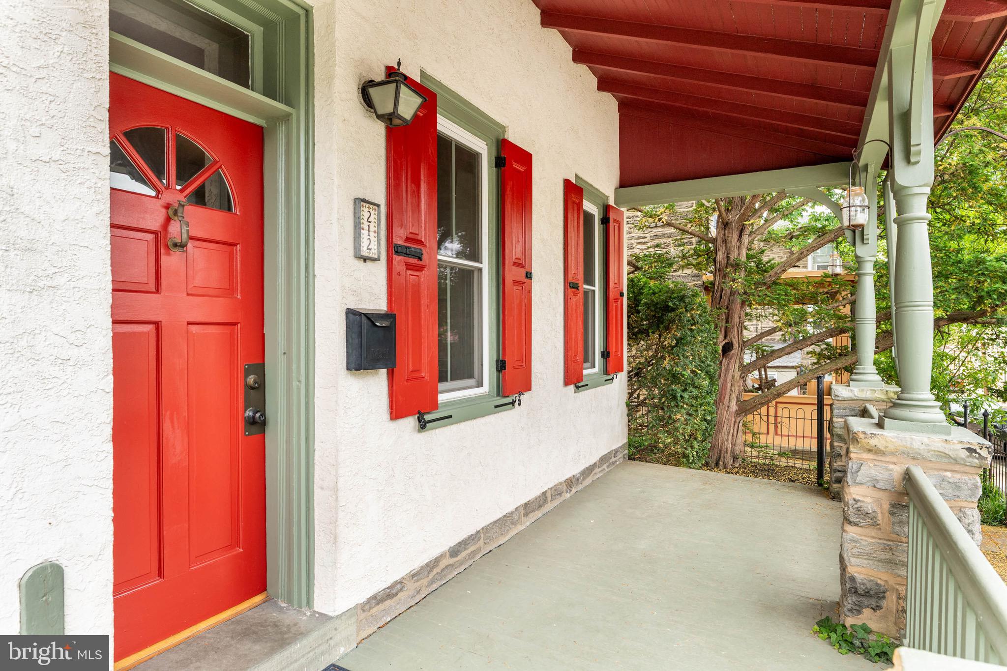 CHESTNUT HILL - Residential