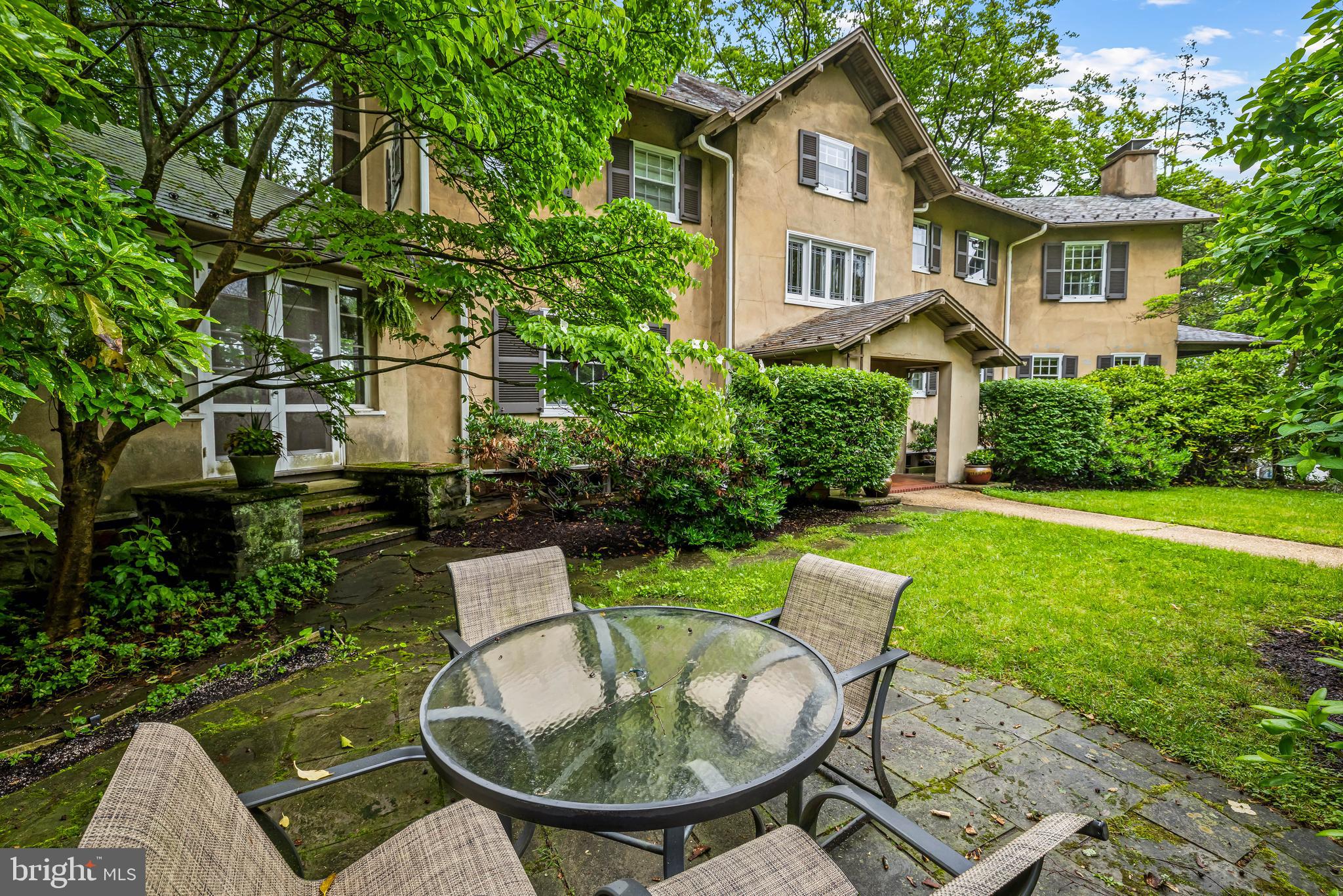 ROLAND PARK - Residential