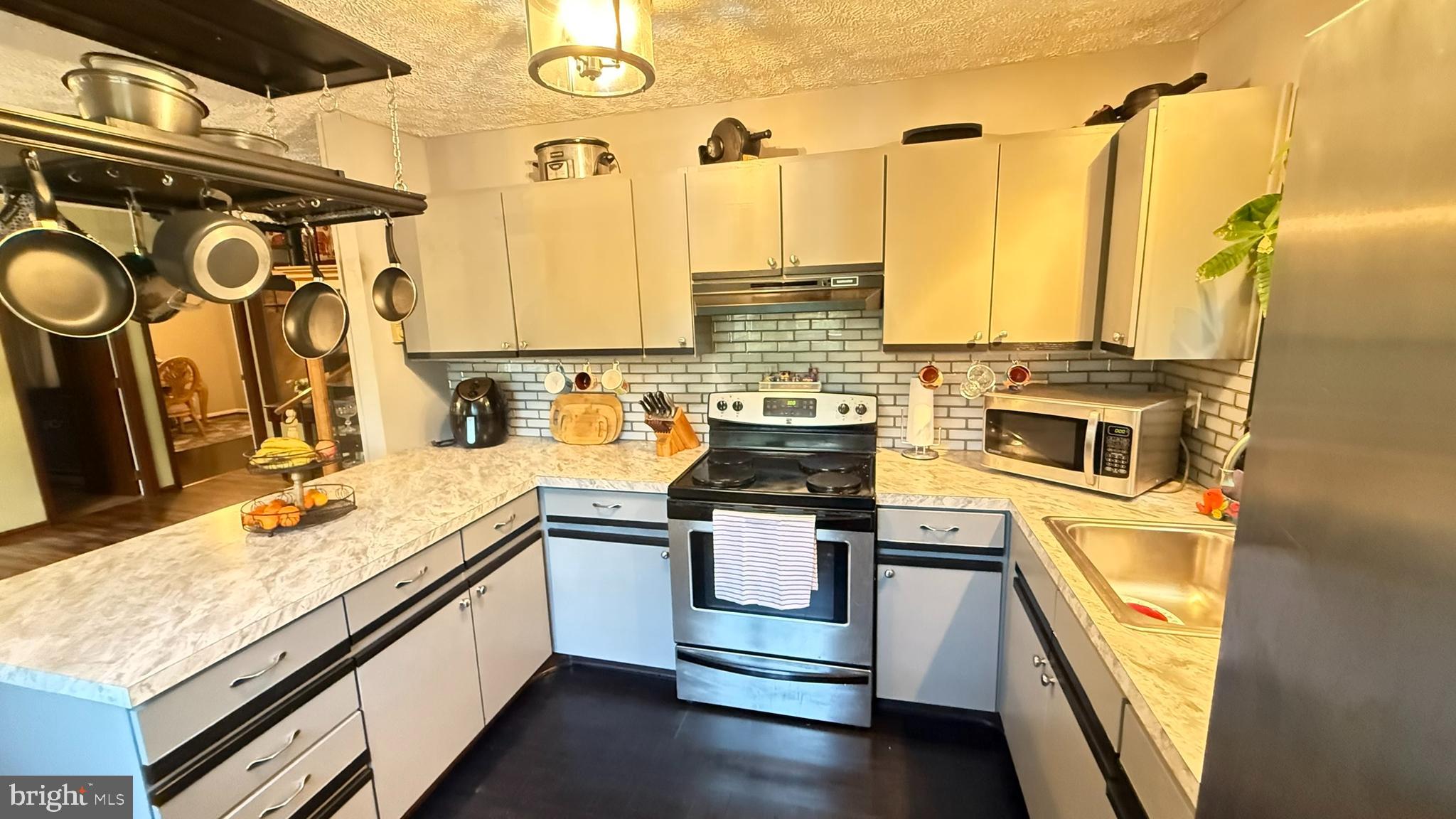 SAW CREEK ESTATES - Residential