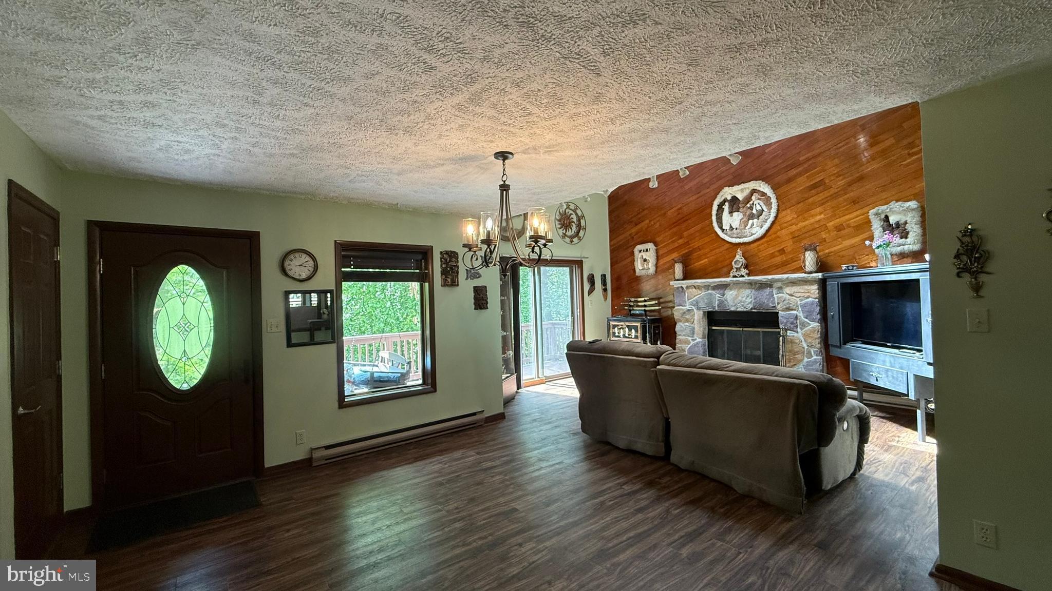SAW CREEK ESTATES - Residential