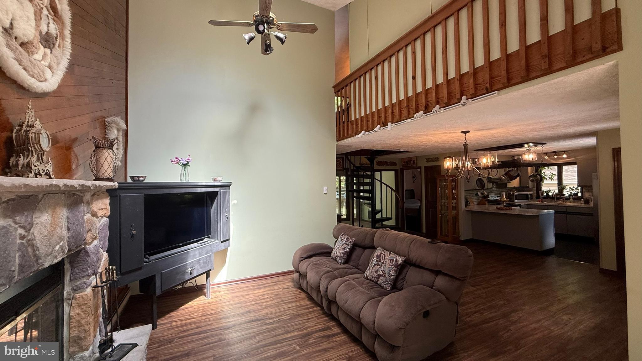 SAW CREEK ESTATES - Residential