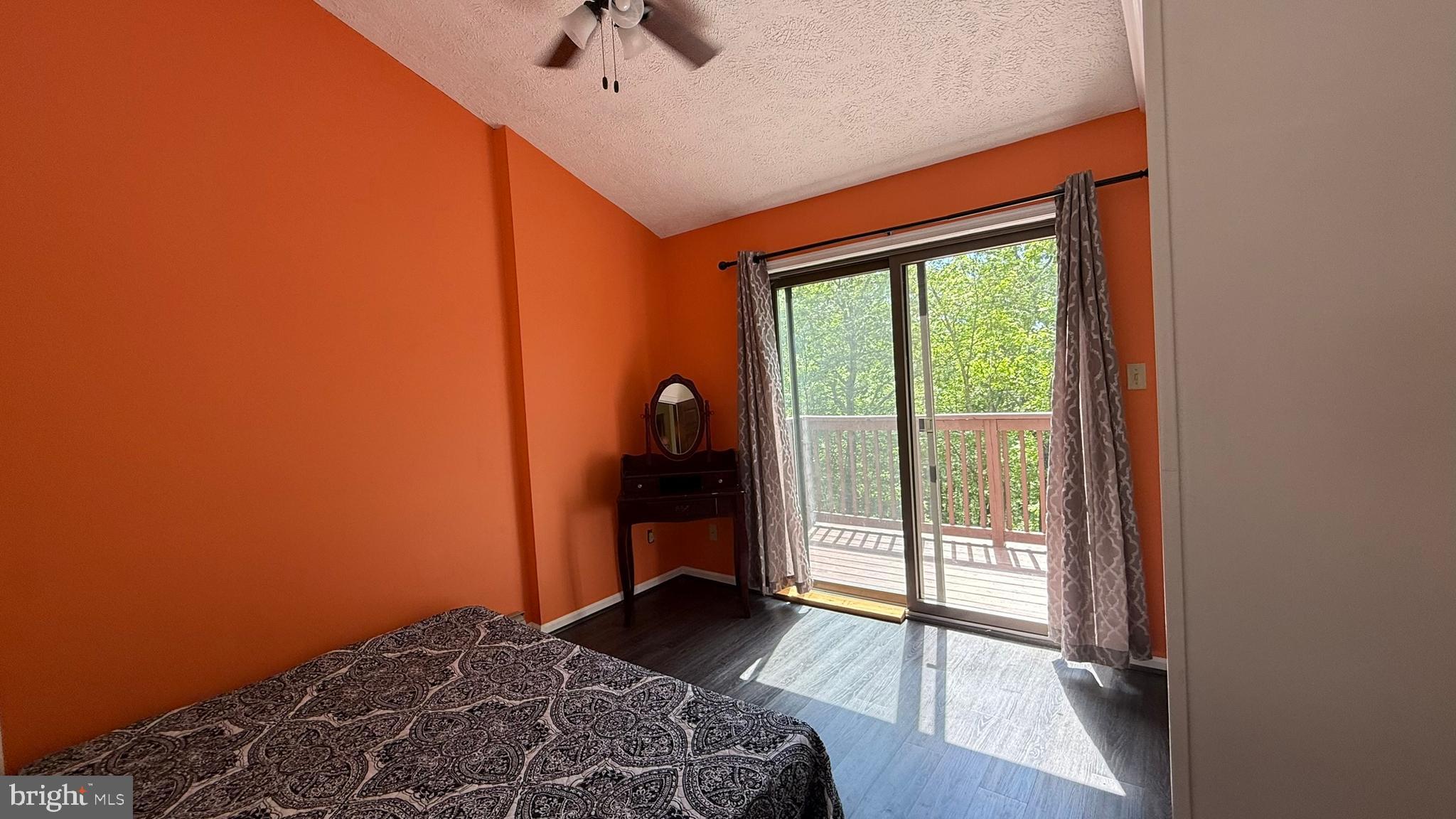 SAW CREEK ESTATES - Residential