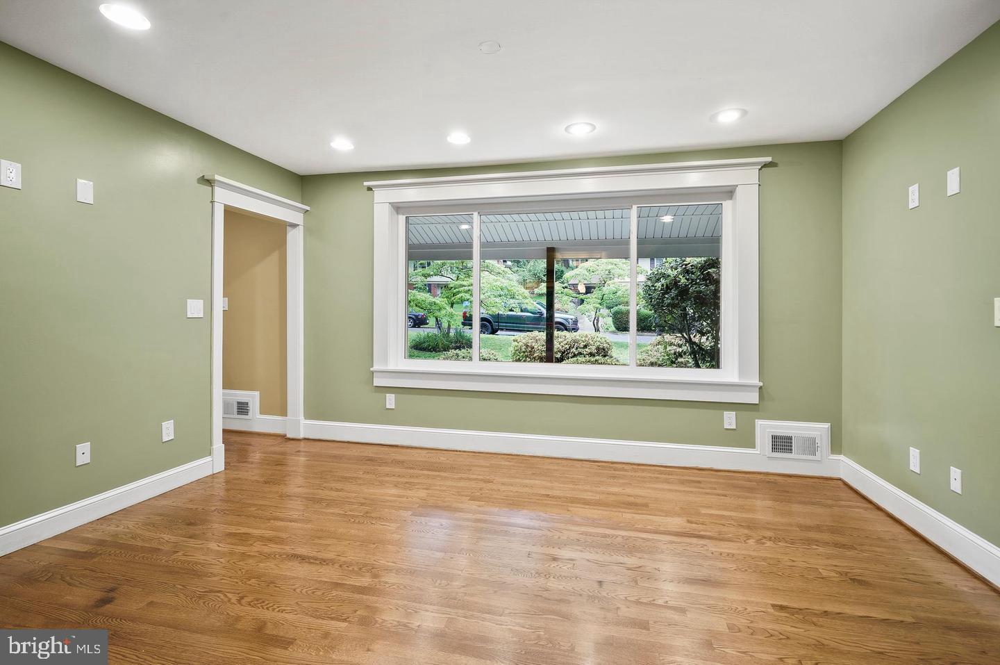 SLEEPY HOLLOW WOODS - Residential Lease
