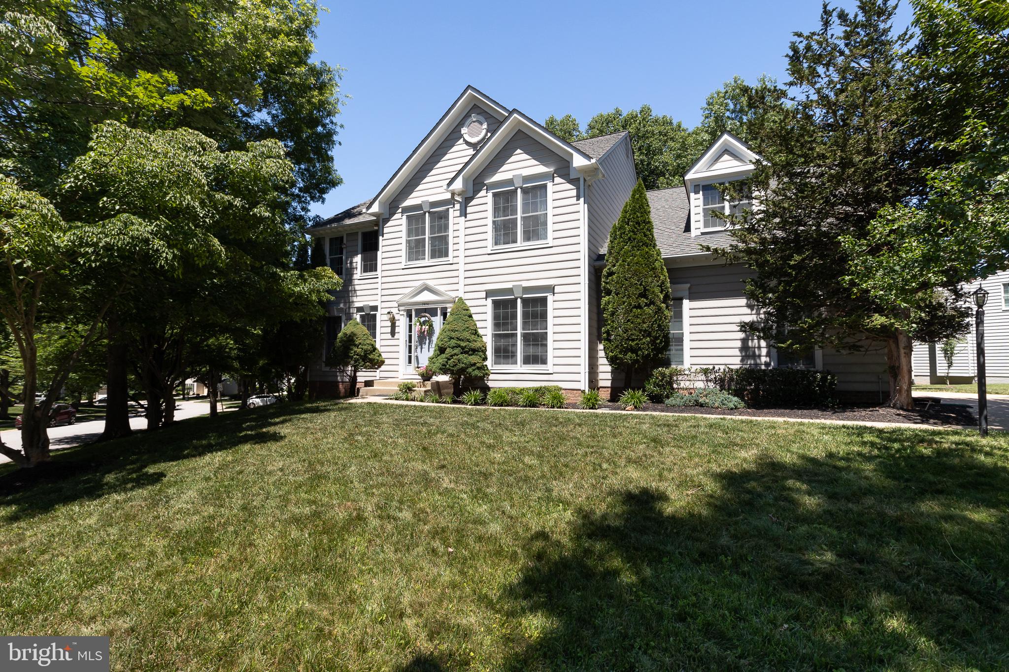 VILLAGE OF RIVER HILL - Residential
