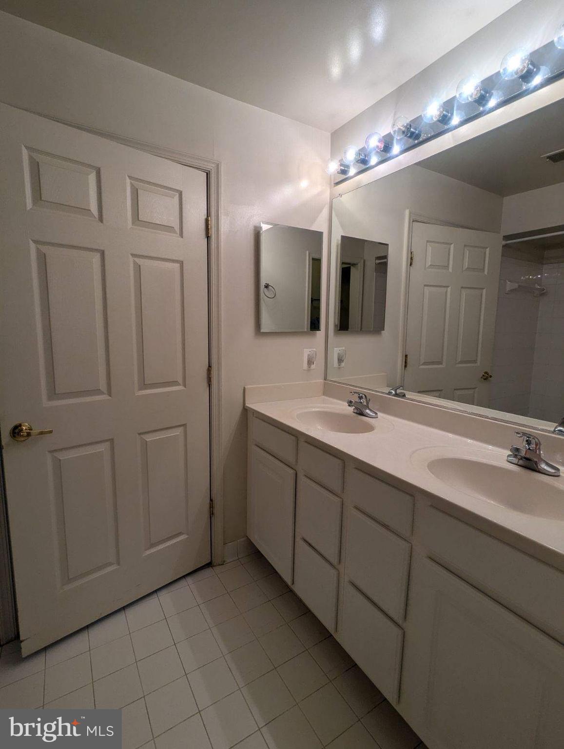 NORTH POTOMAC VILLAGE CONDOS - Residential