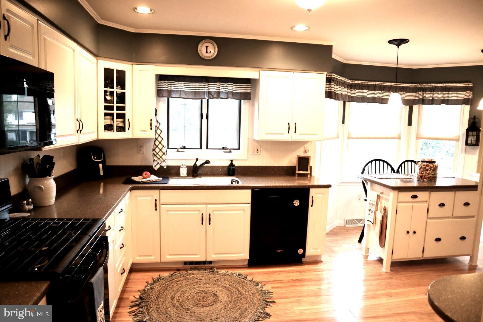 FAIRWAY HILLS - Residential