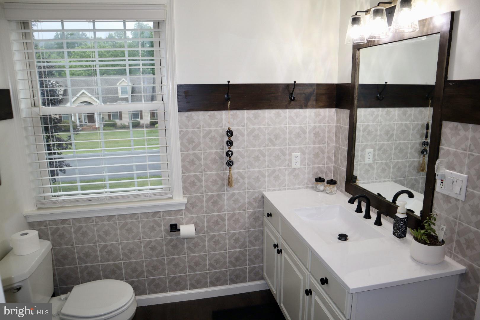 FAIRWAY HILLS - Residential