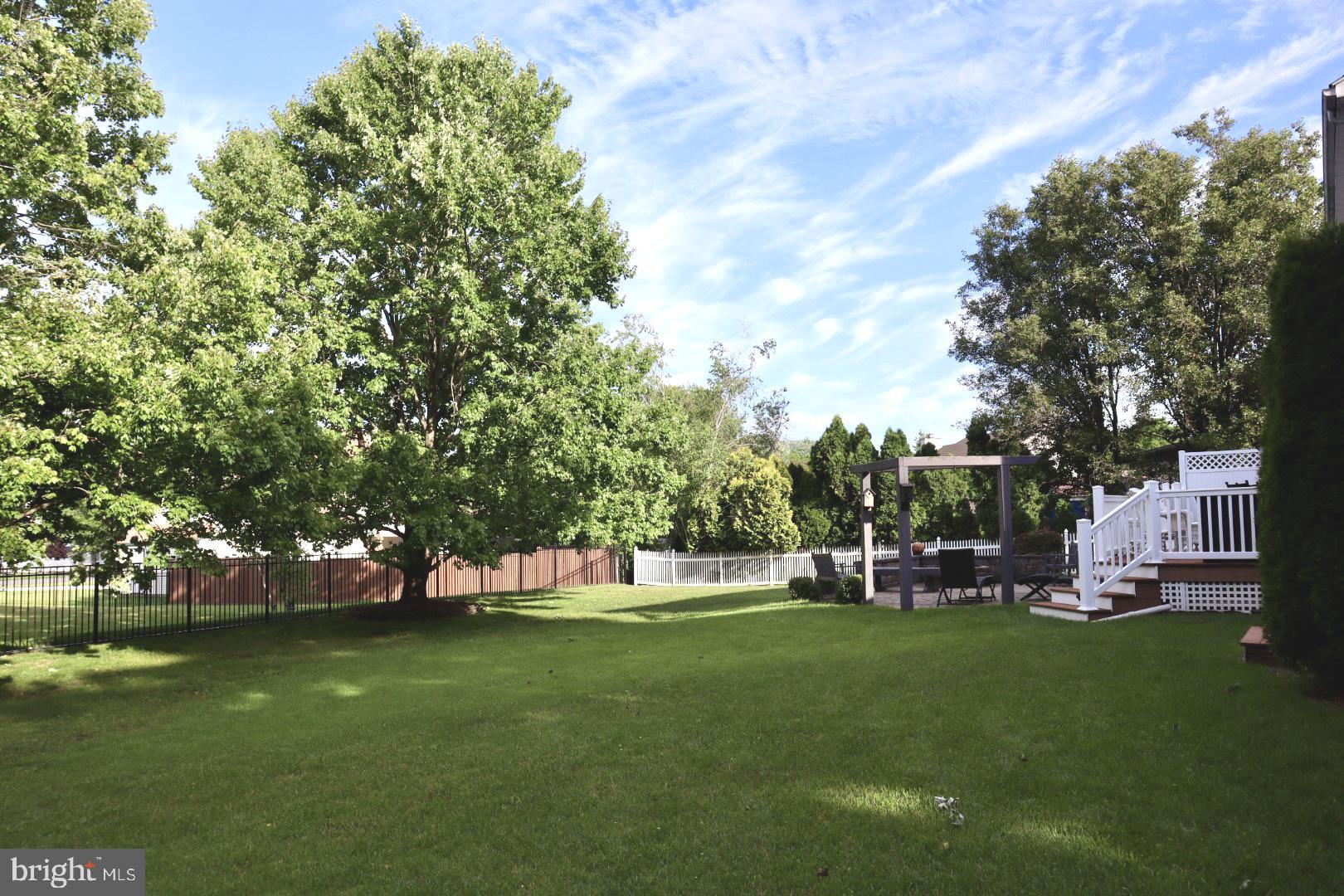 FAIRWAY HILLS - Residential