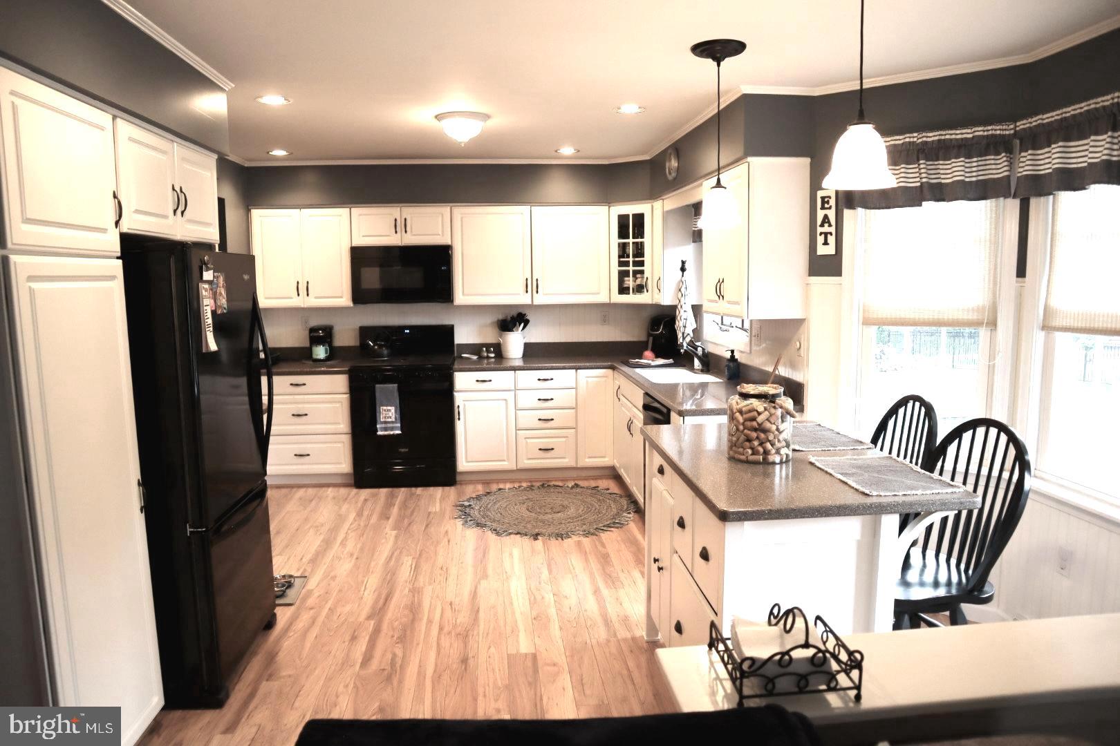 FAIRWAY HILLS - Residential