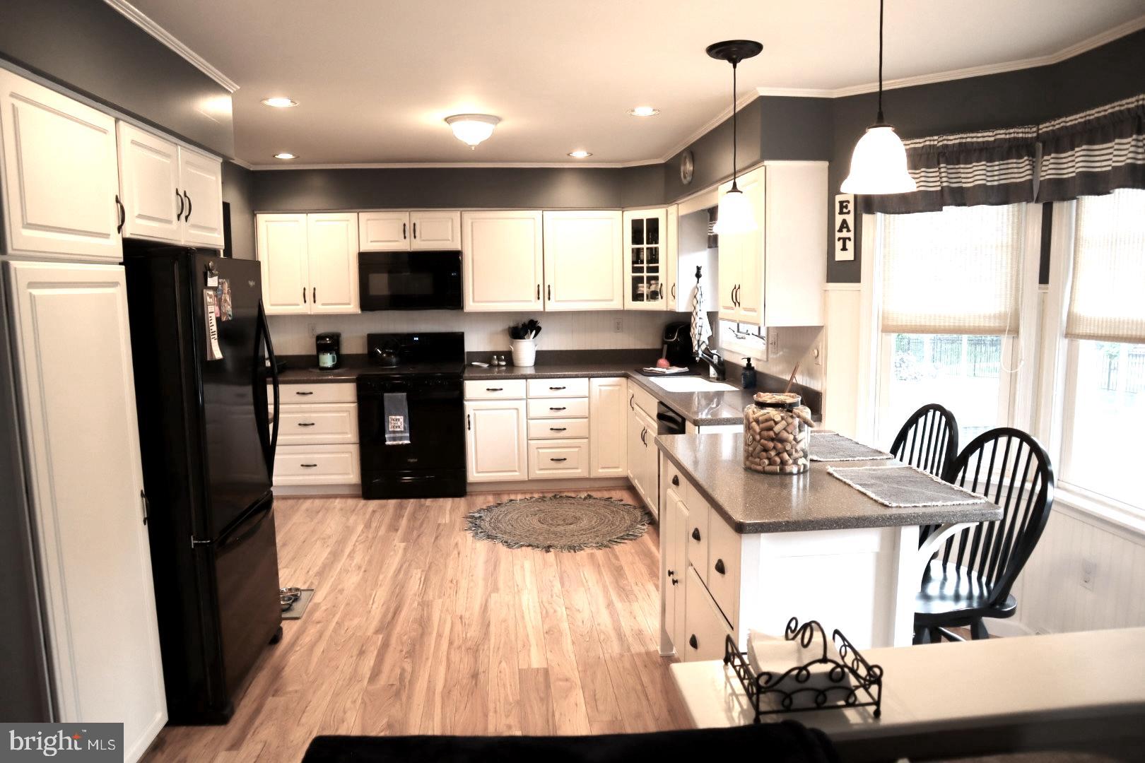 FAIRWAY HILLS - Residential