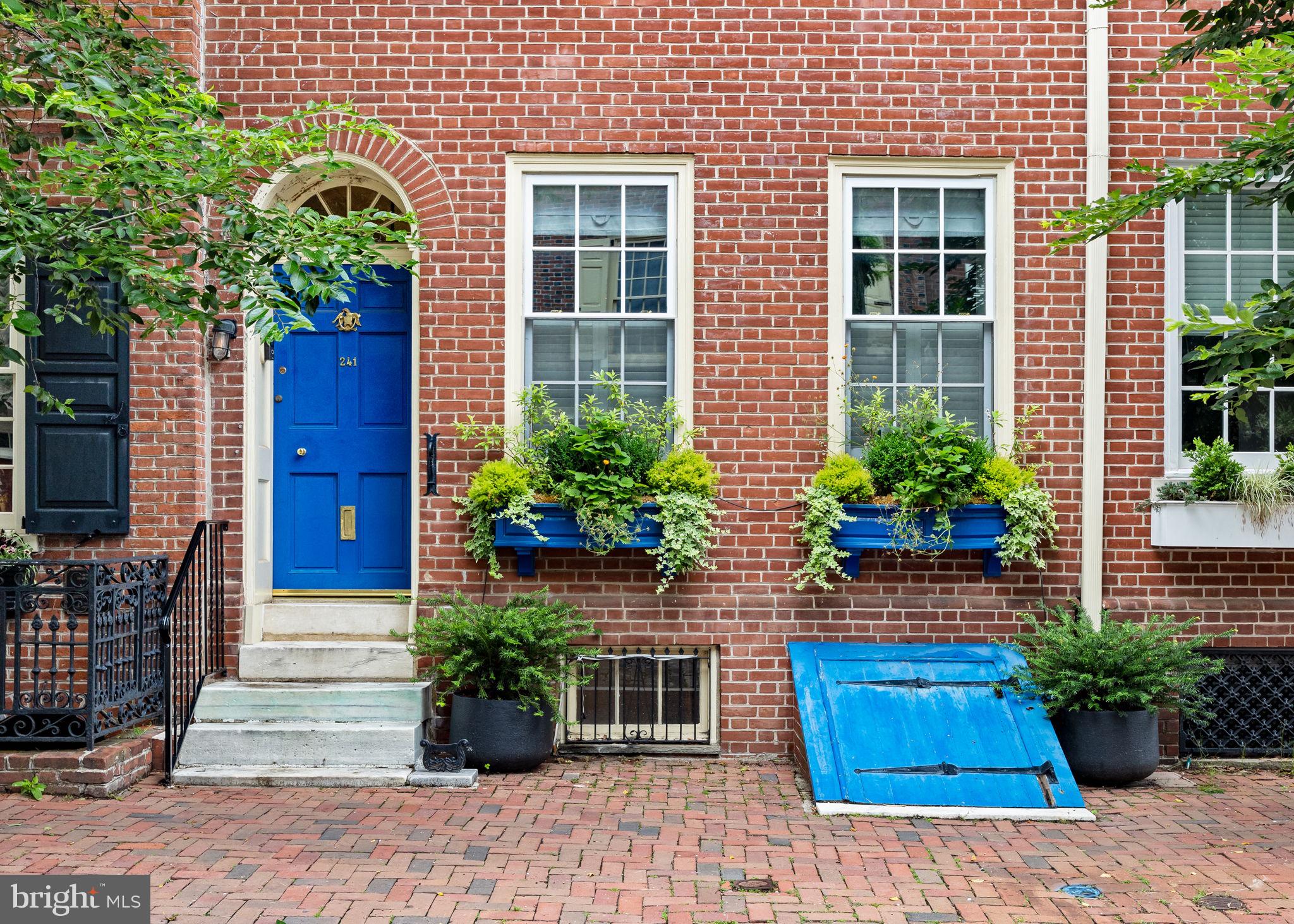 SOCIETY HILL - Residential