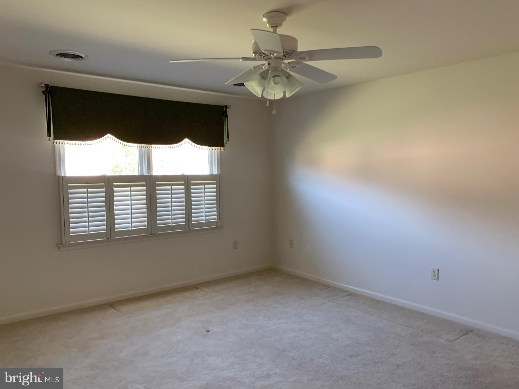 EMERALD POINTE - Residential