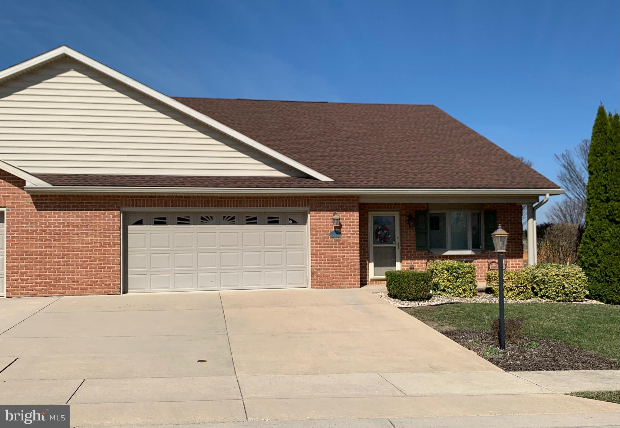 EMERALD POINTE - Residential
