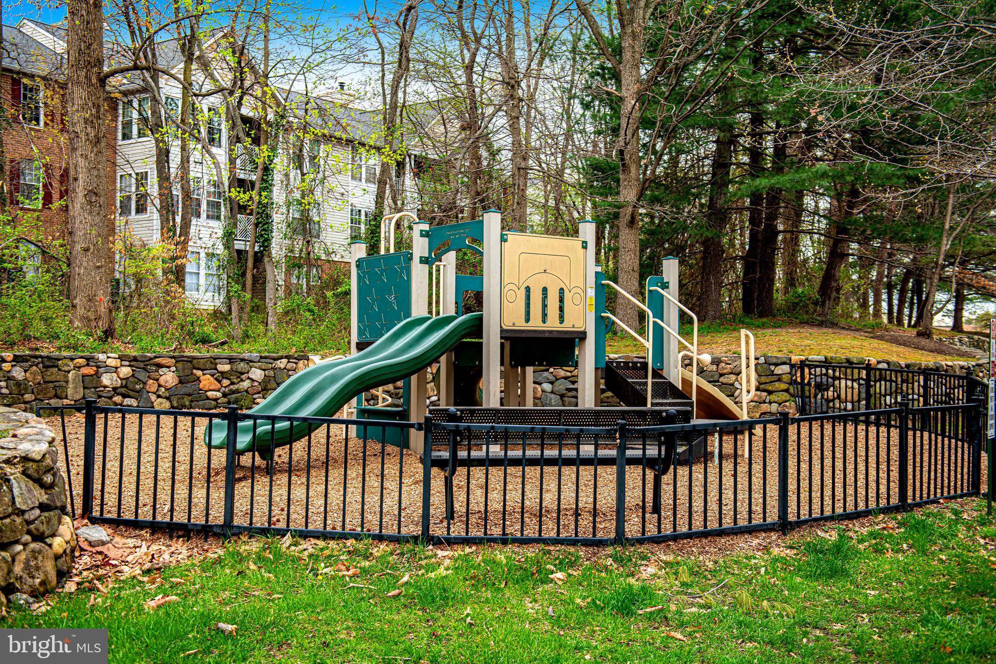 PINEY ORCHARD - Residential