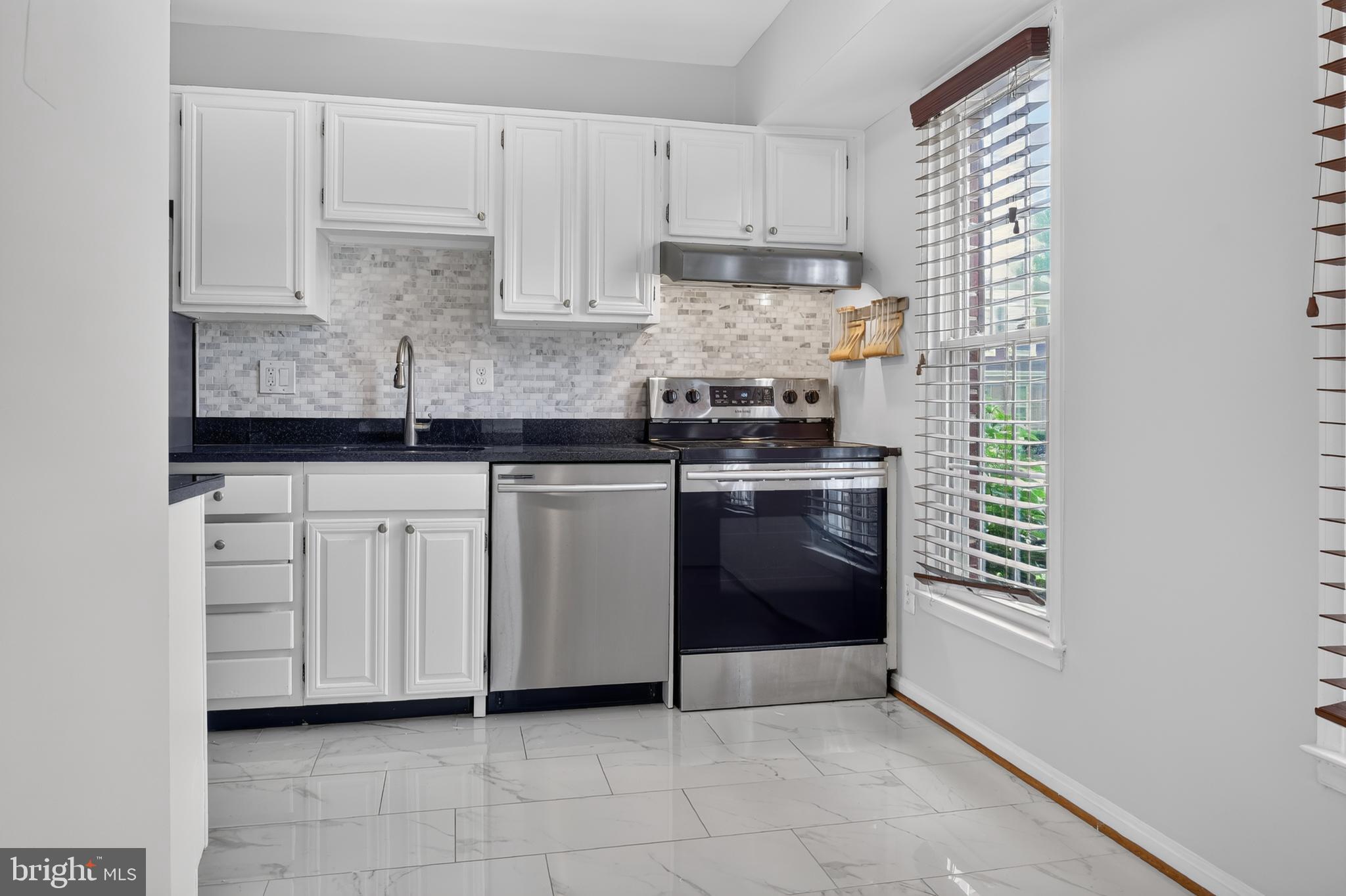KEENE MILL WOODS - Residential