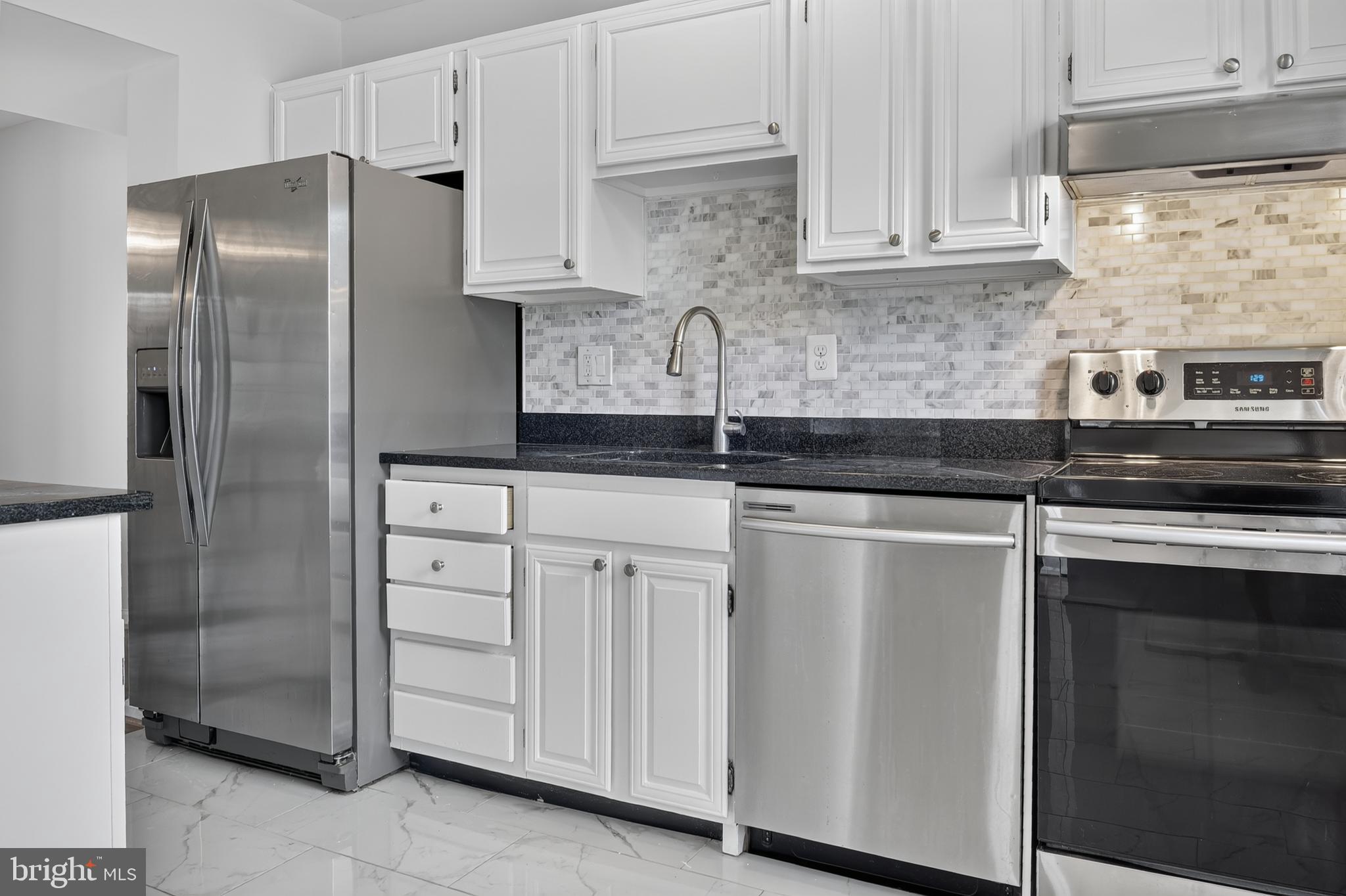 KEENE MILL WOODS - Residential