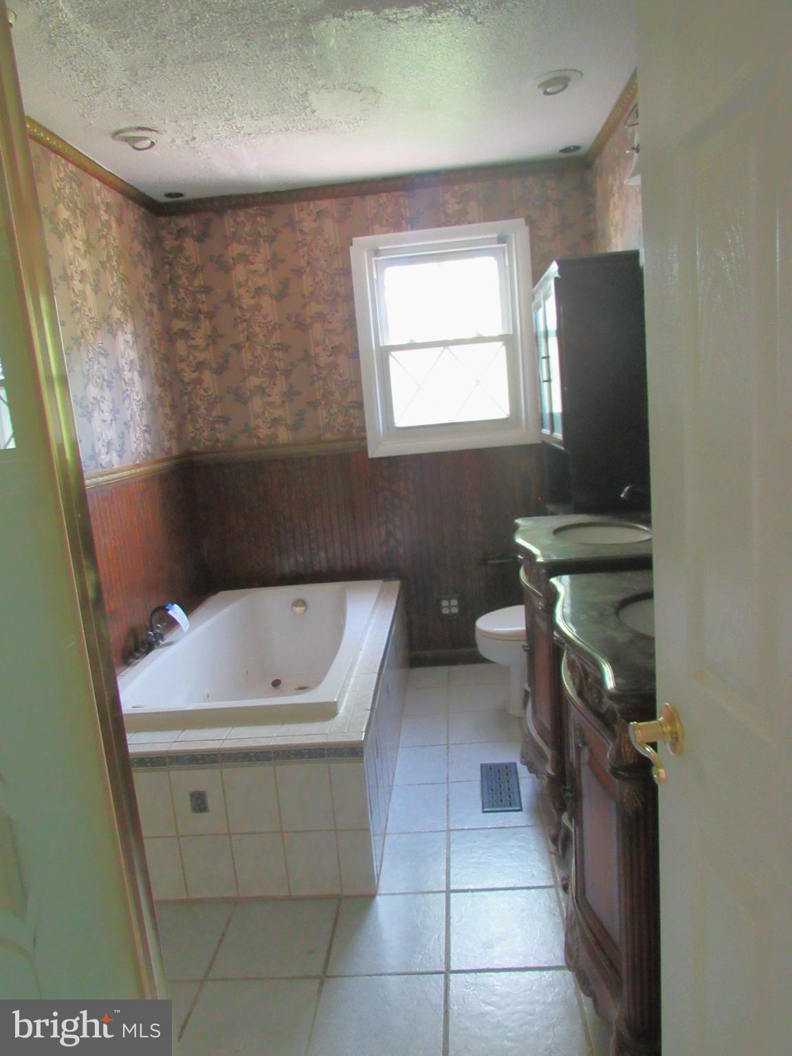 WINDSOR TWP - Residential
