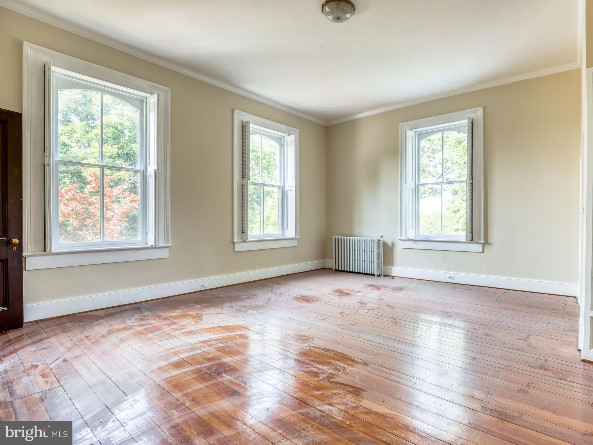HISTORIC DOWNTOWN WINCHESTER - Residential