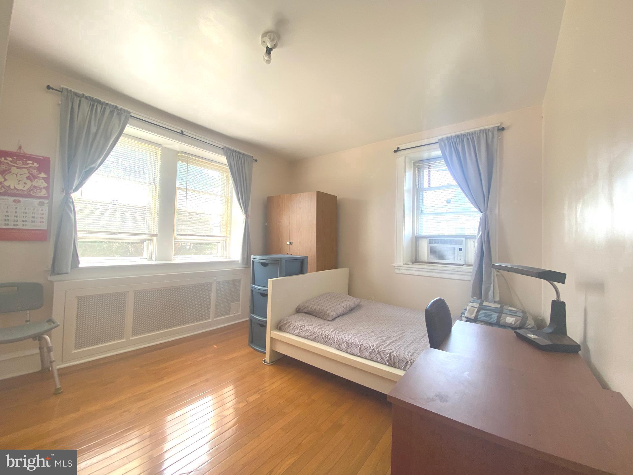 PHILADELPHIA - Residential
