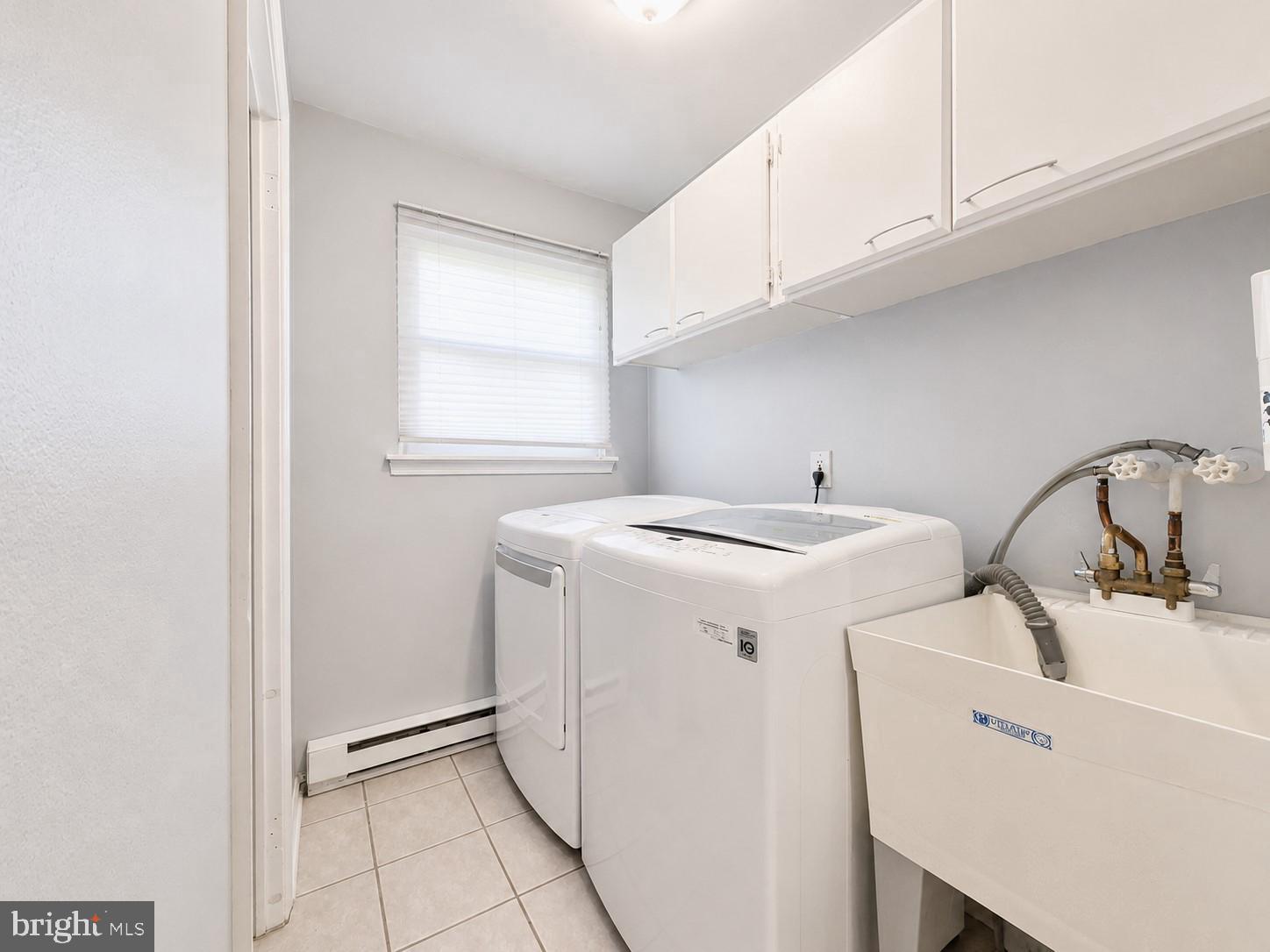UPLAND VIL - Residential