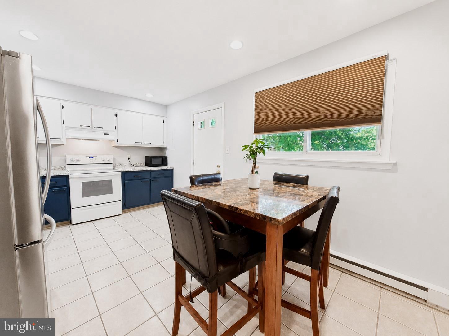 UPLAND VIL - Residential