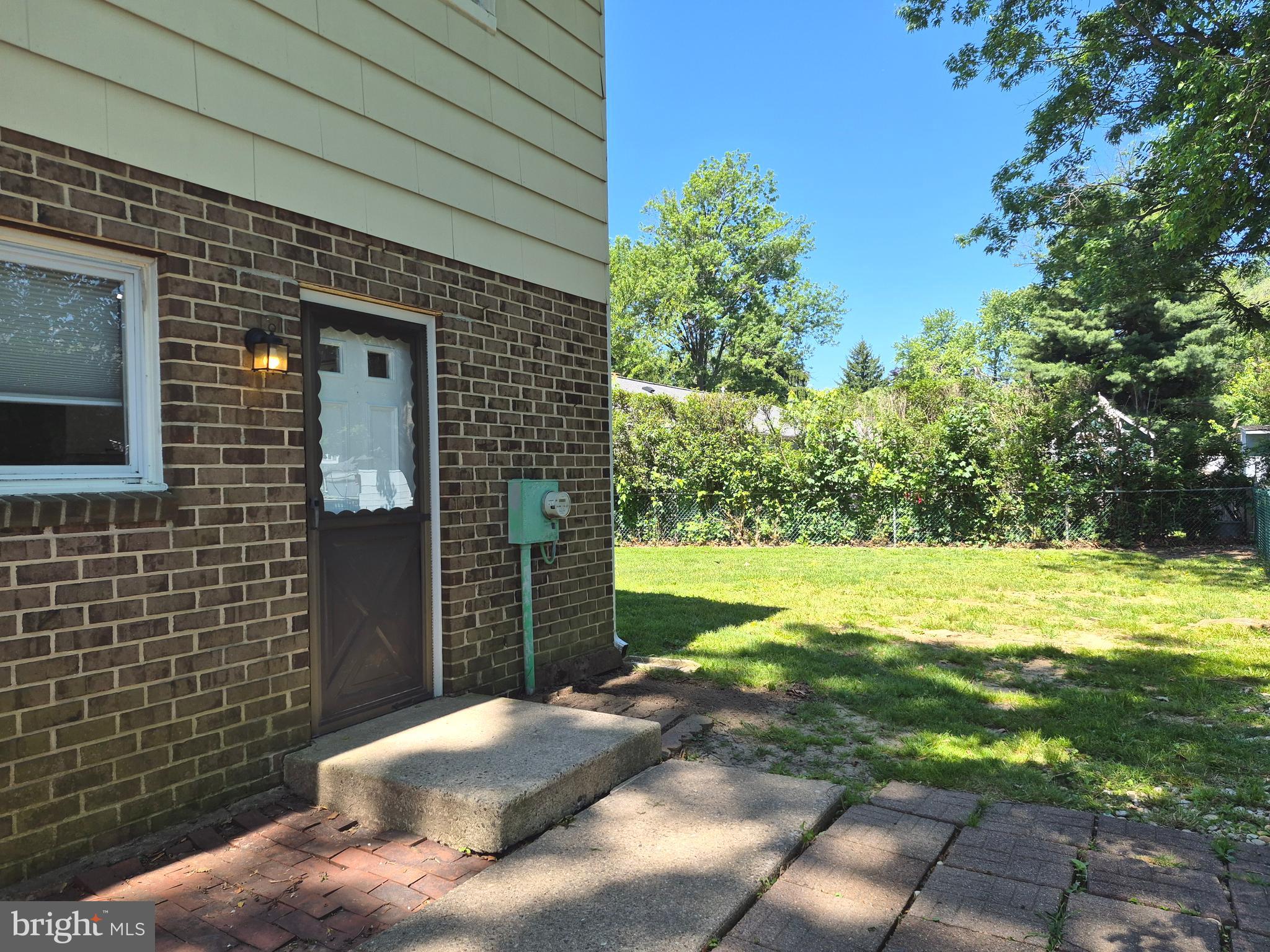 UPLAND VIL - Residential