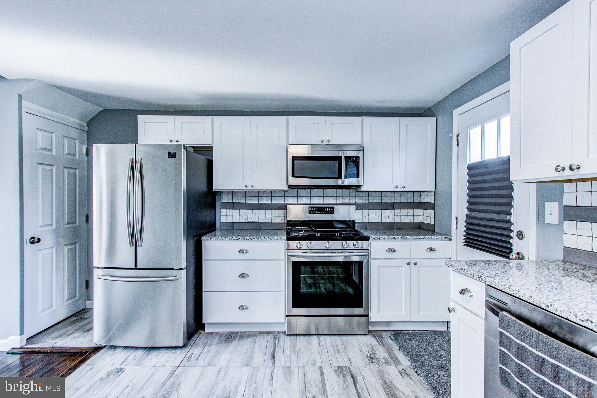 PORT RICHMOND - Residential