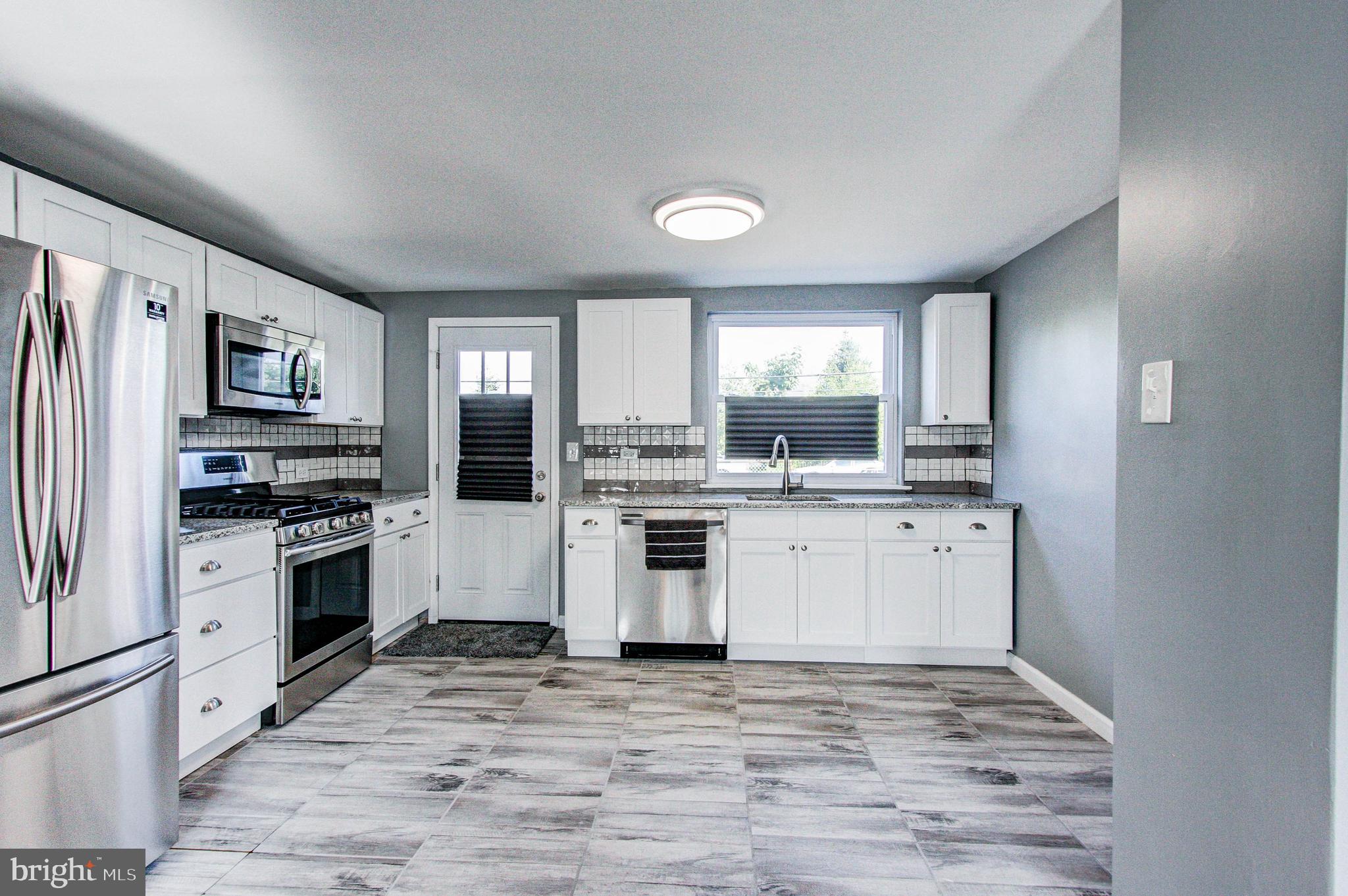 PORT RICHMOND - Residential