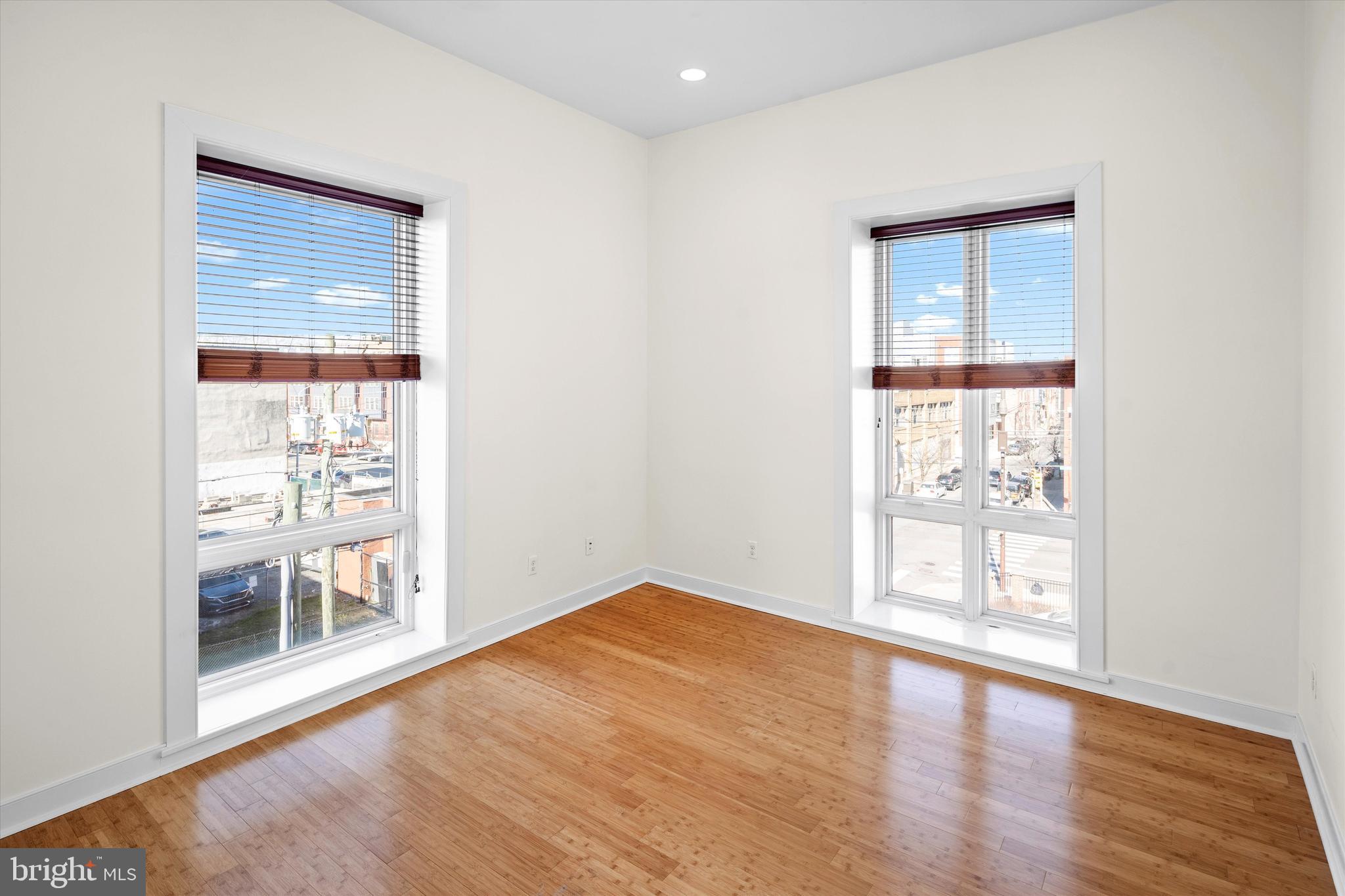 FAIRMOUNT - Residential