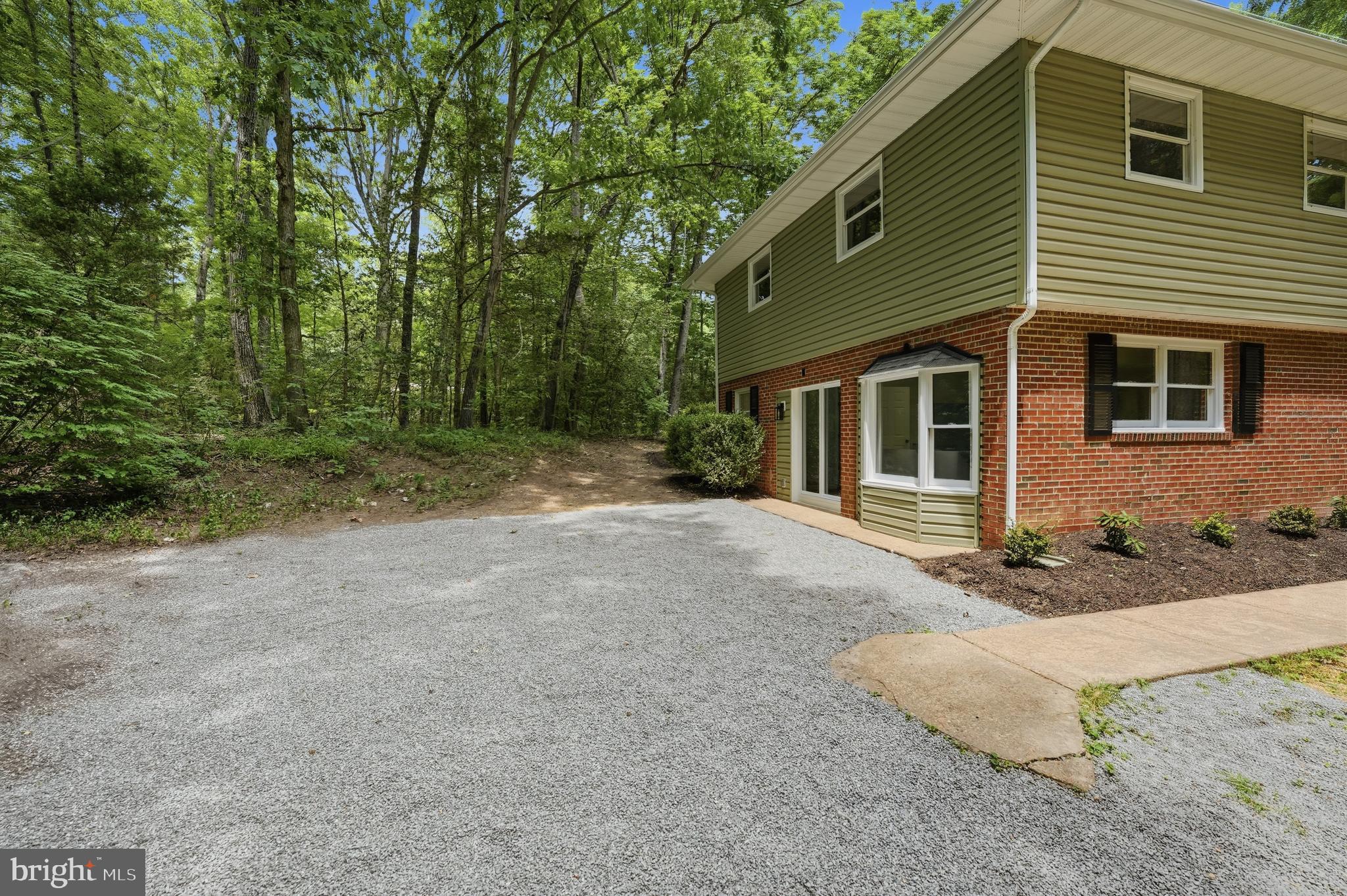 NYLAND ESTATES - Residential
