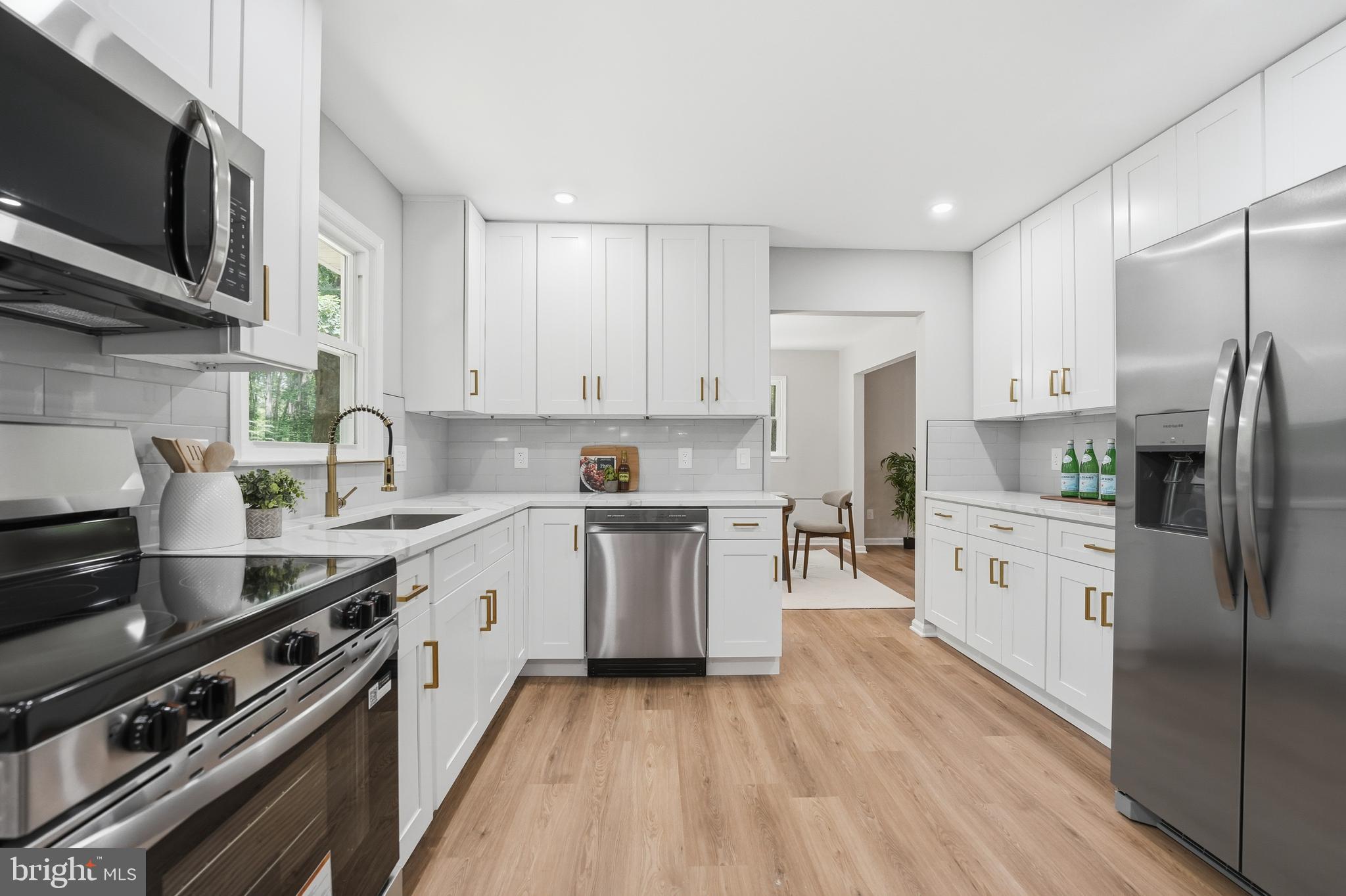 NYLAND ESTATES - Residential