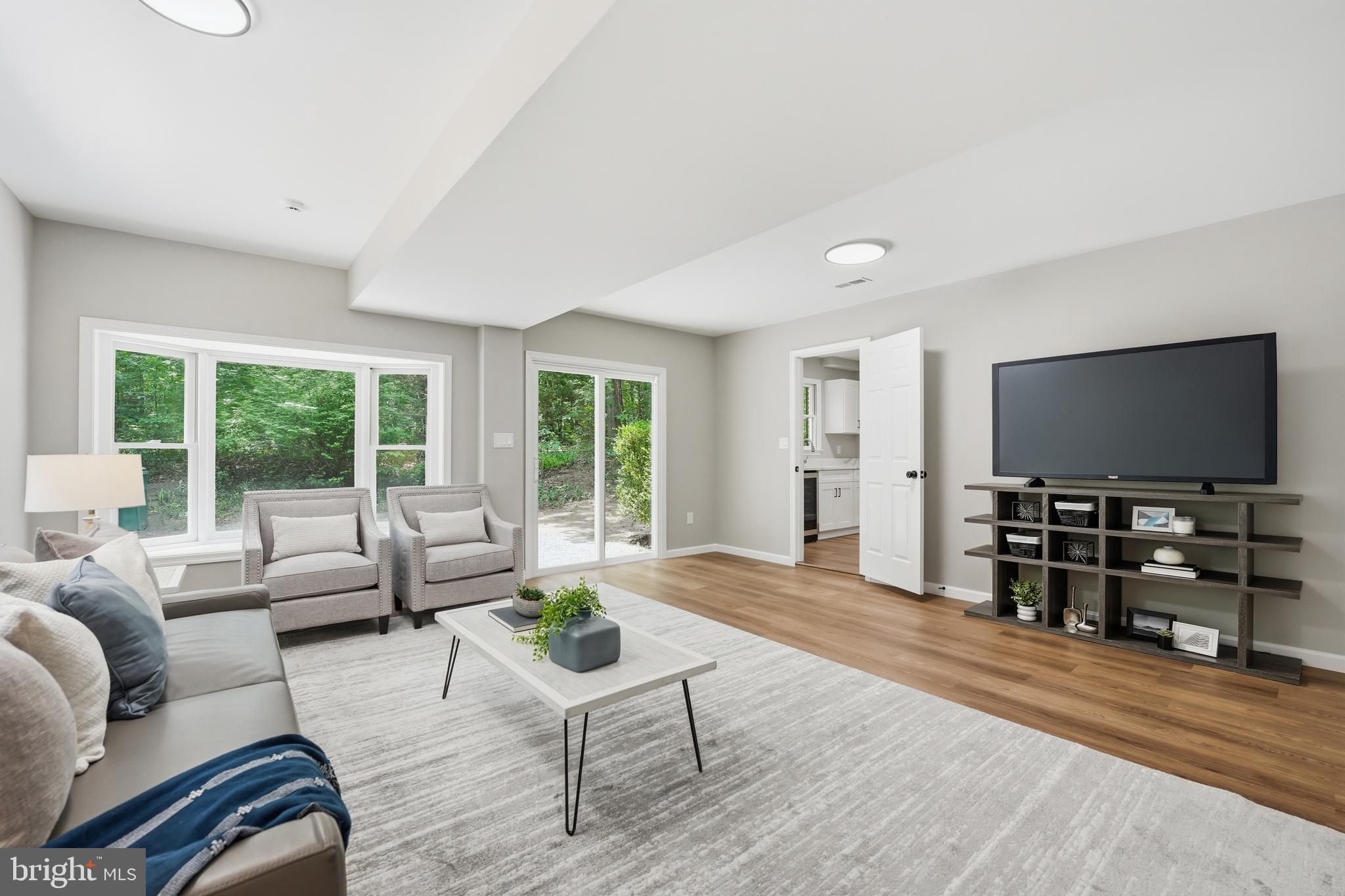 NYLAND ESTATES - Residential