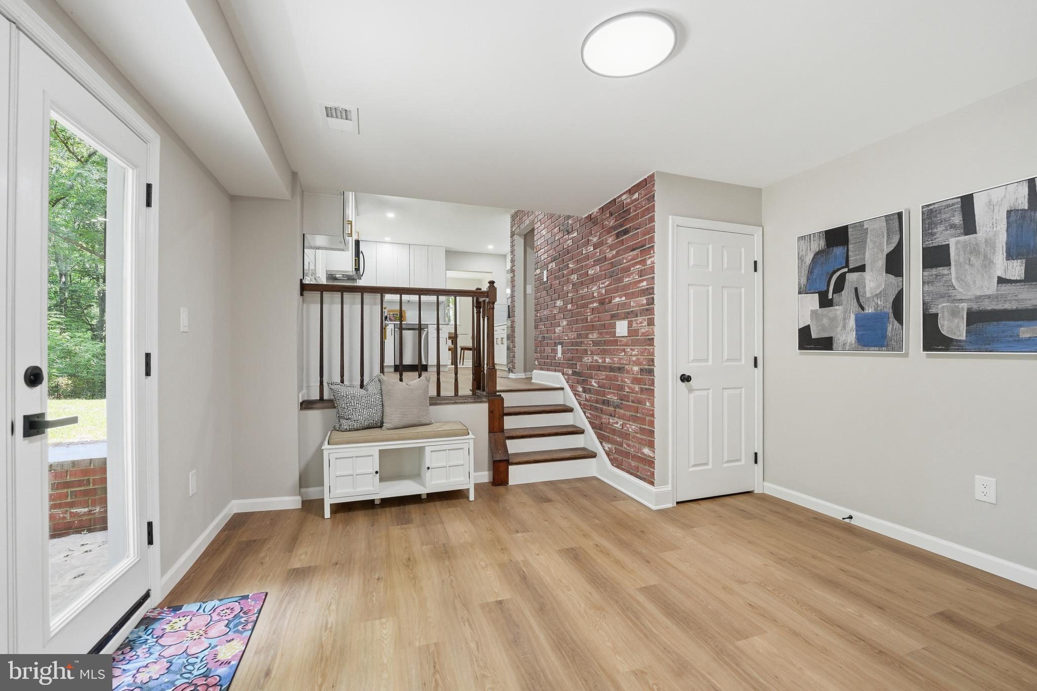 NYLAND ESTATES - Residential