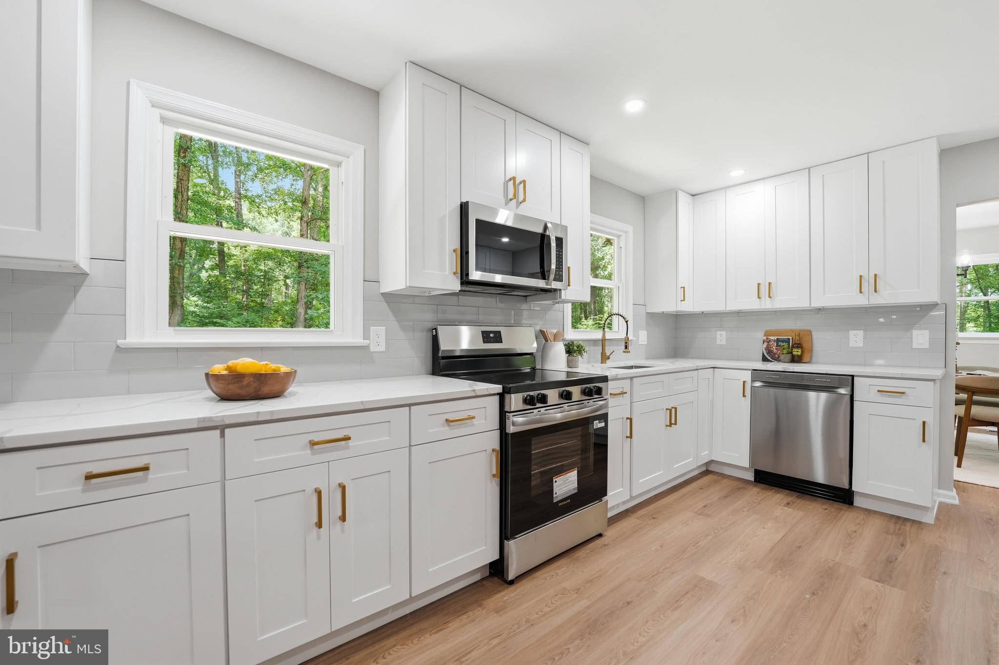 NYLAND ESTATES - Residential