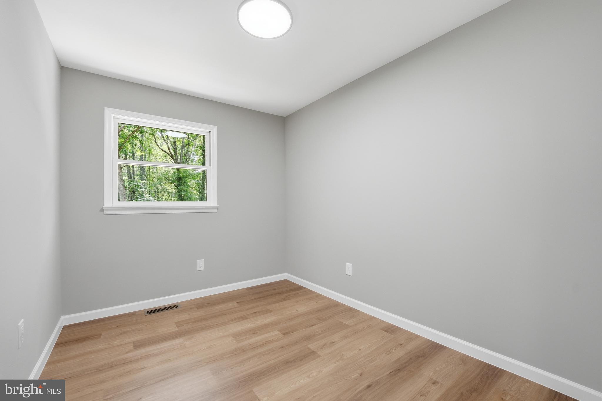 NYLAND ESTATES - Residential