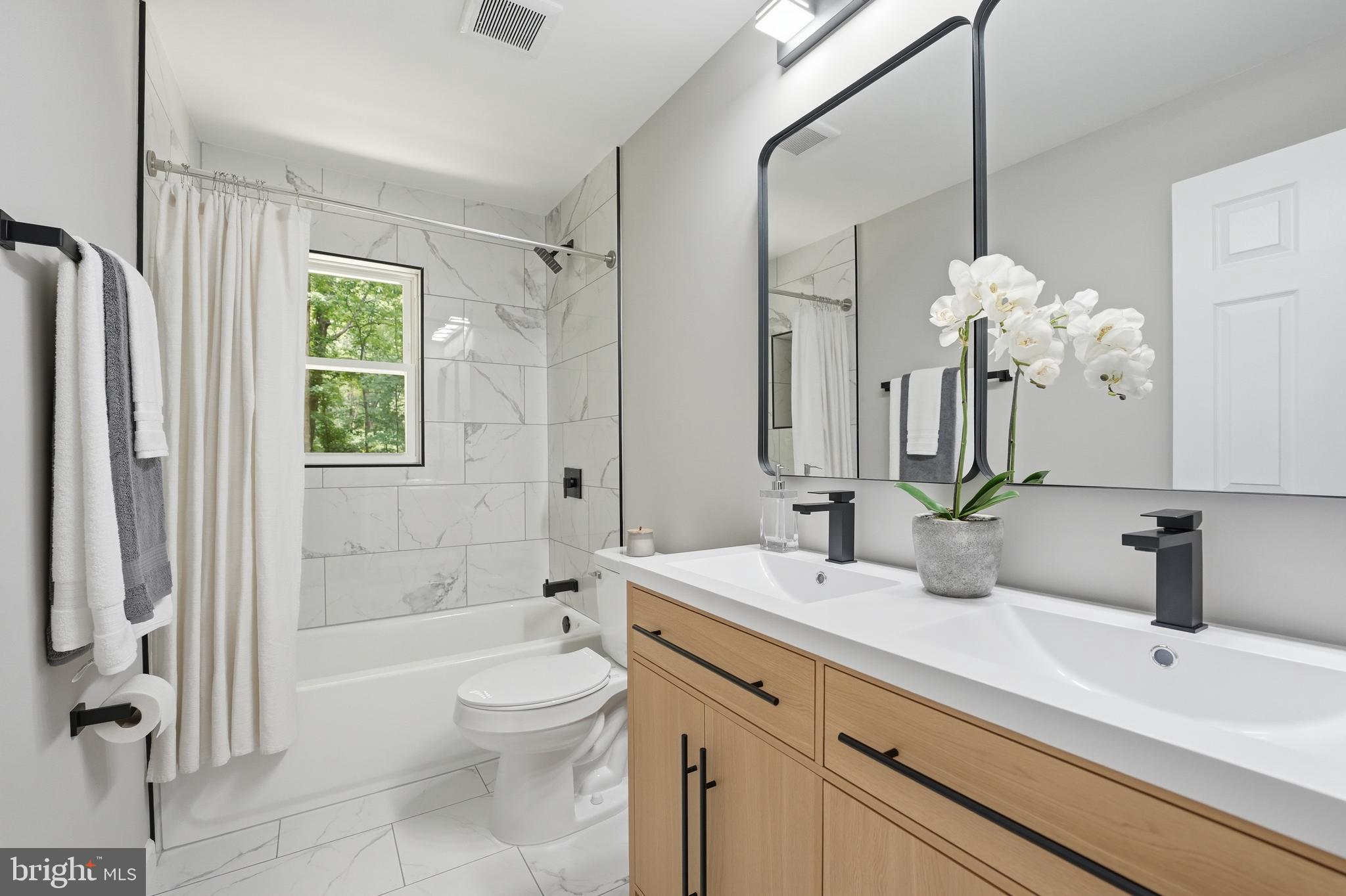 NYLAND ESTATES - Residential