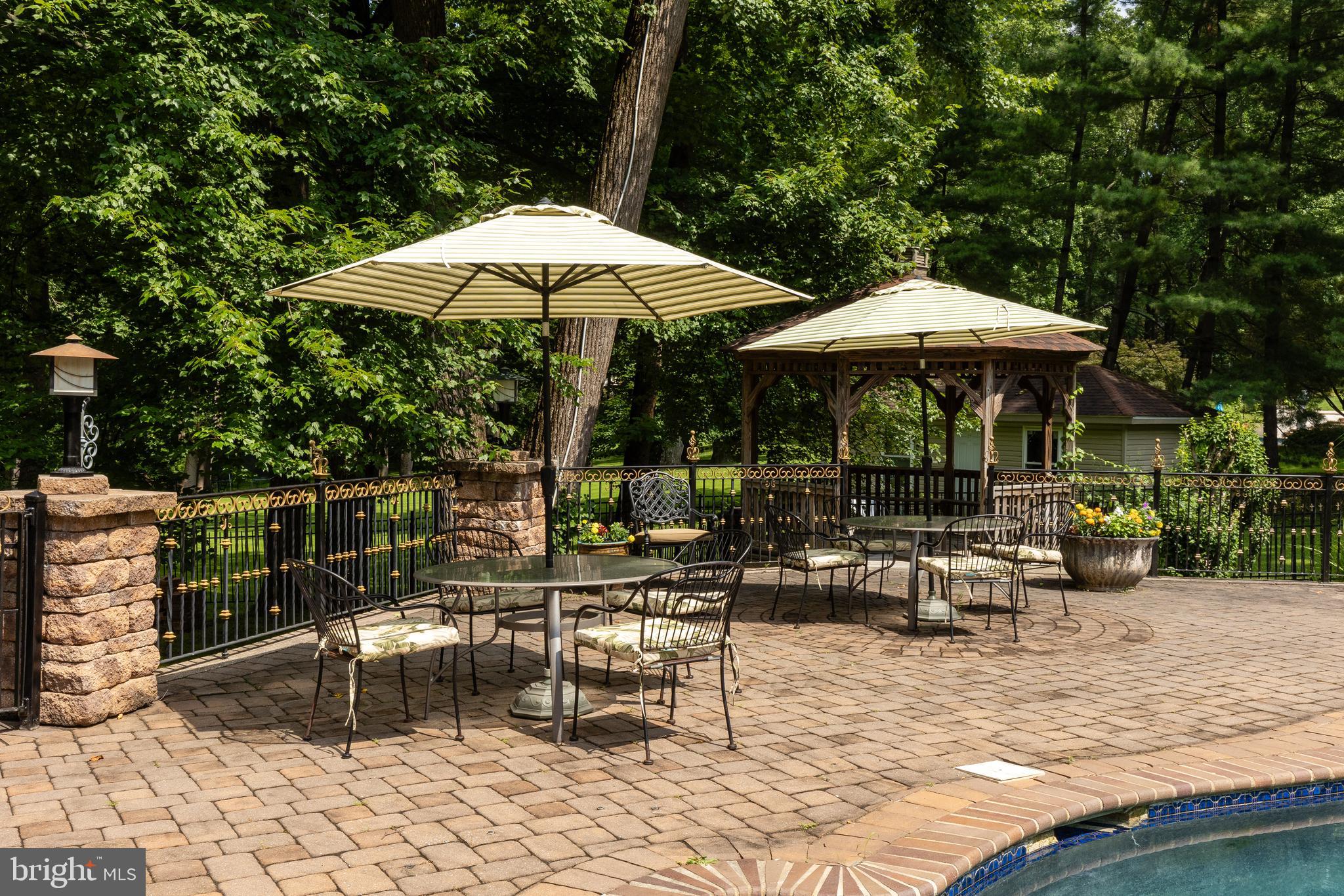 PENNOCK WOODS - Residential