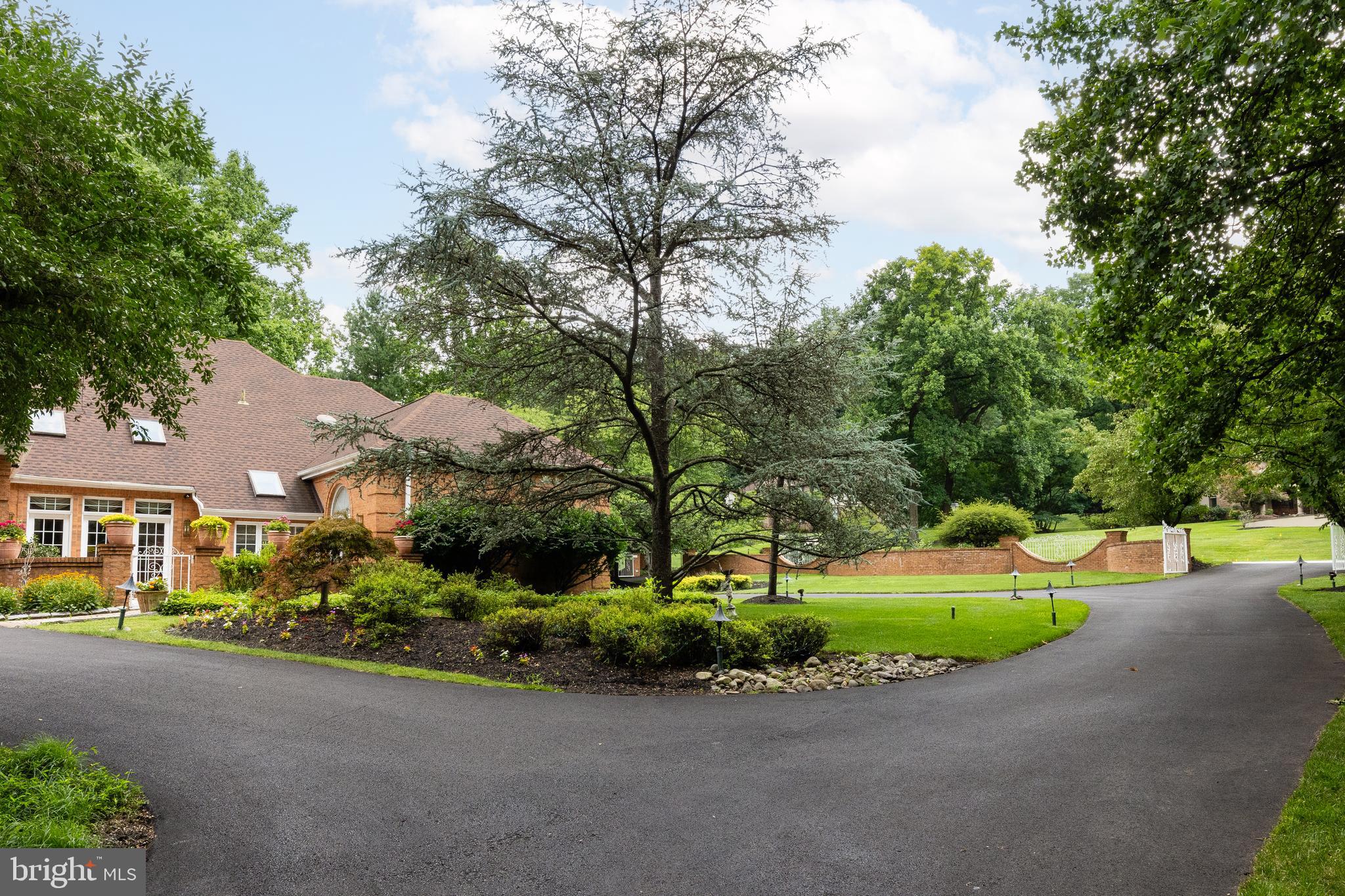PENNOCK WOODS - Residential