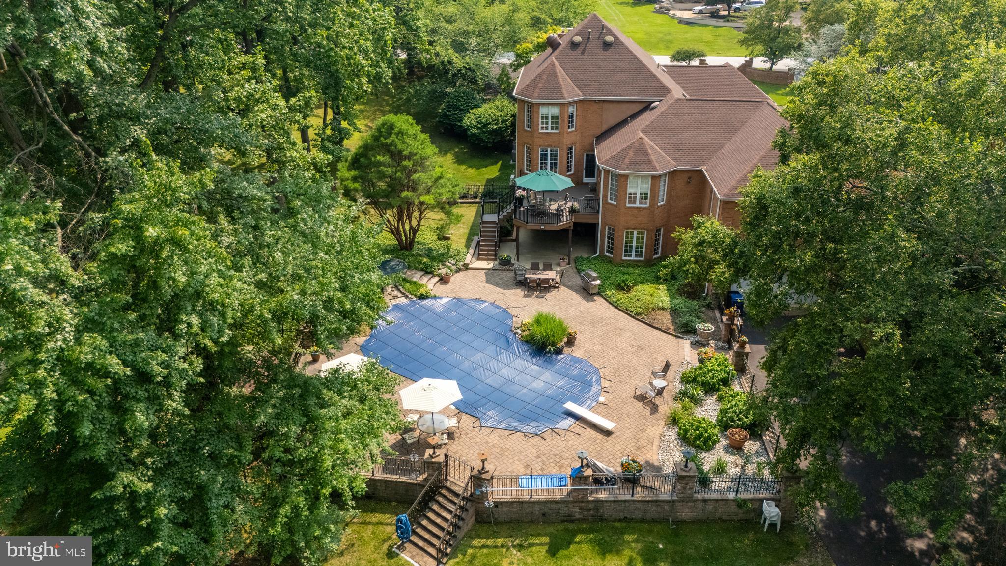 PENNOCK WOODS - Residential