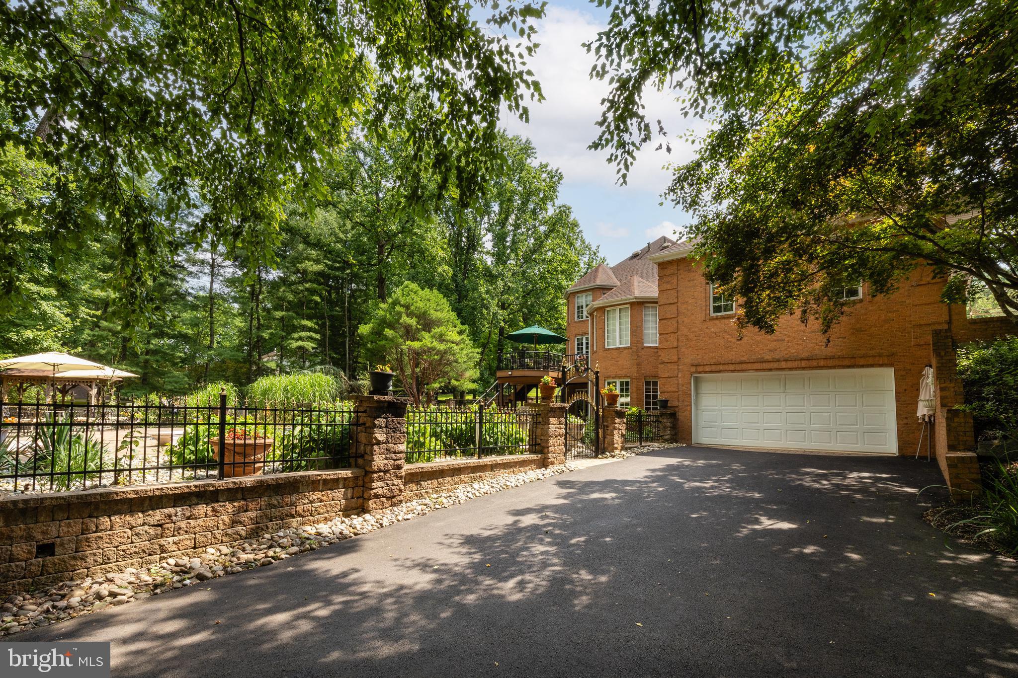 PENNOCK WOODS - Residential