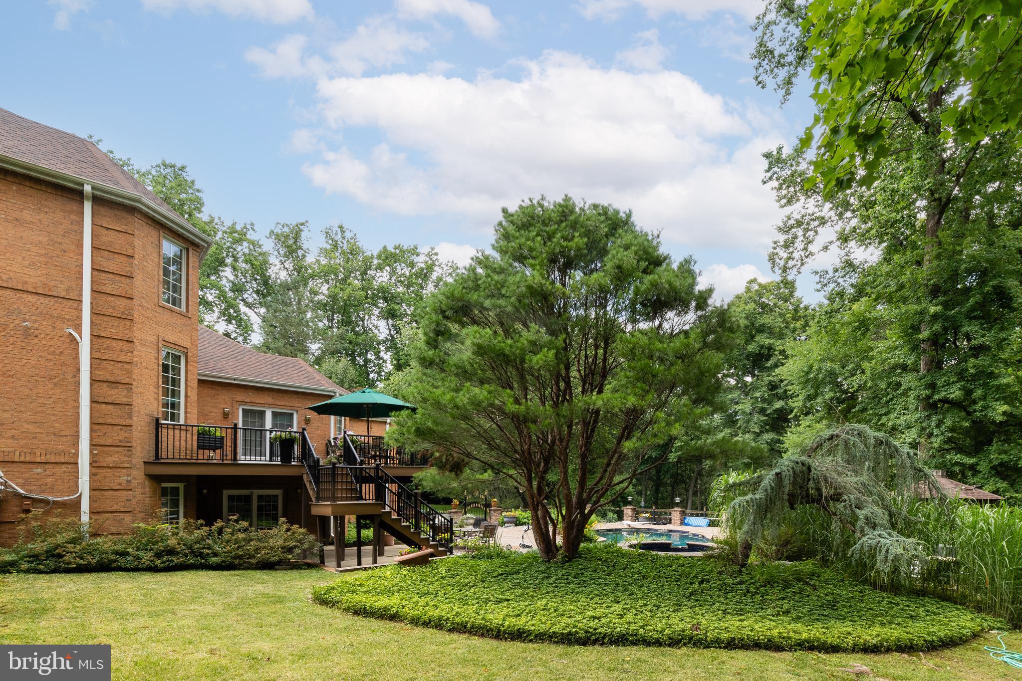 PENNOCK WOODS - Residential