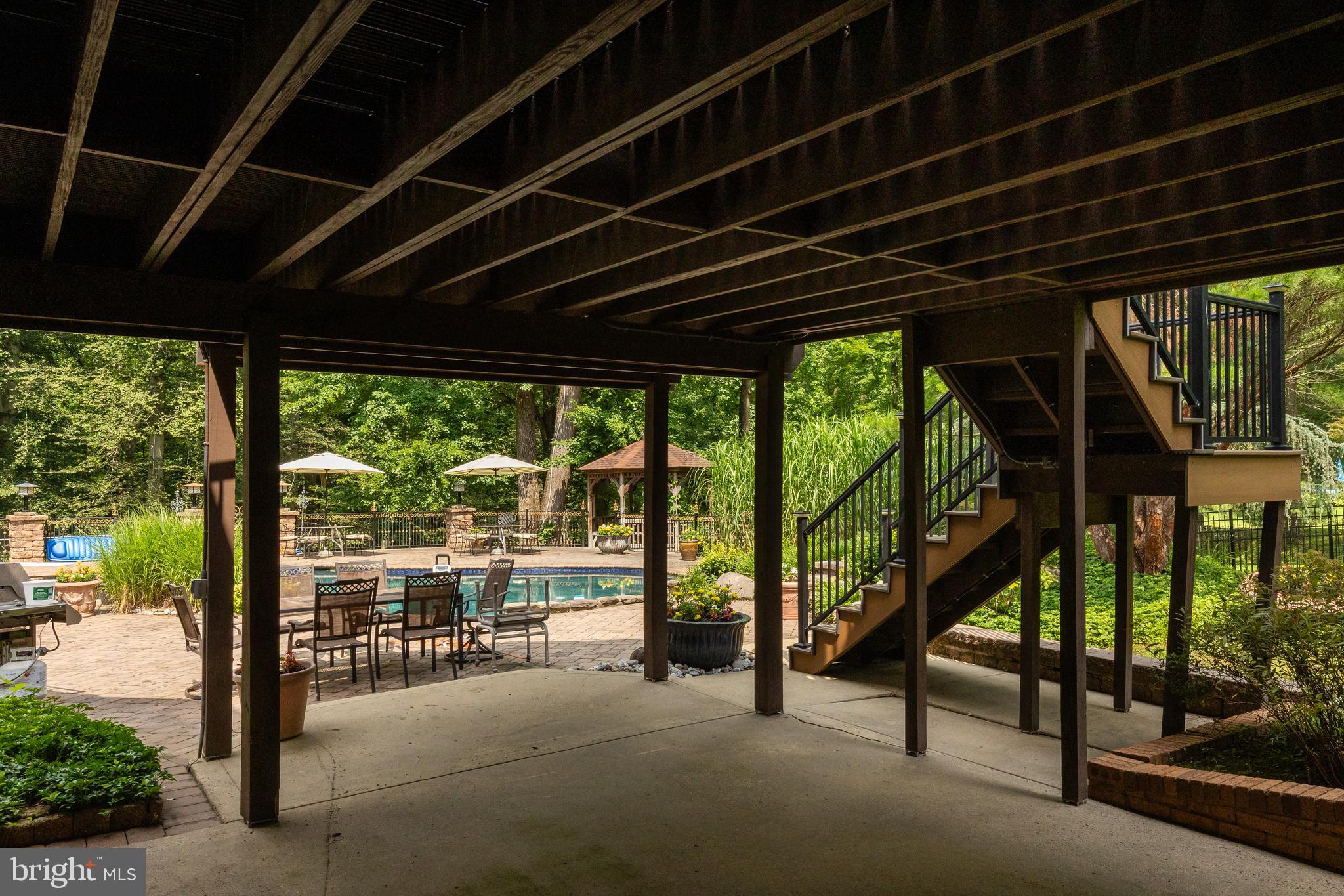 PENNOCK WOODS - Residential