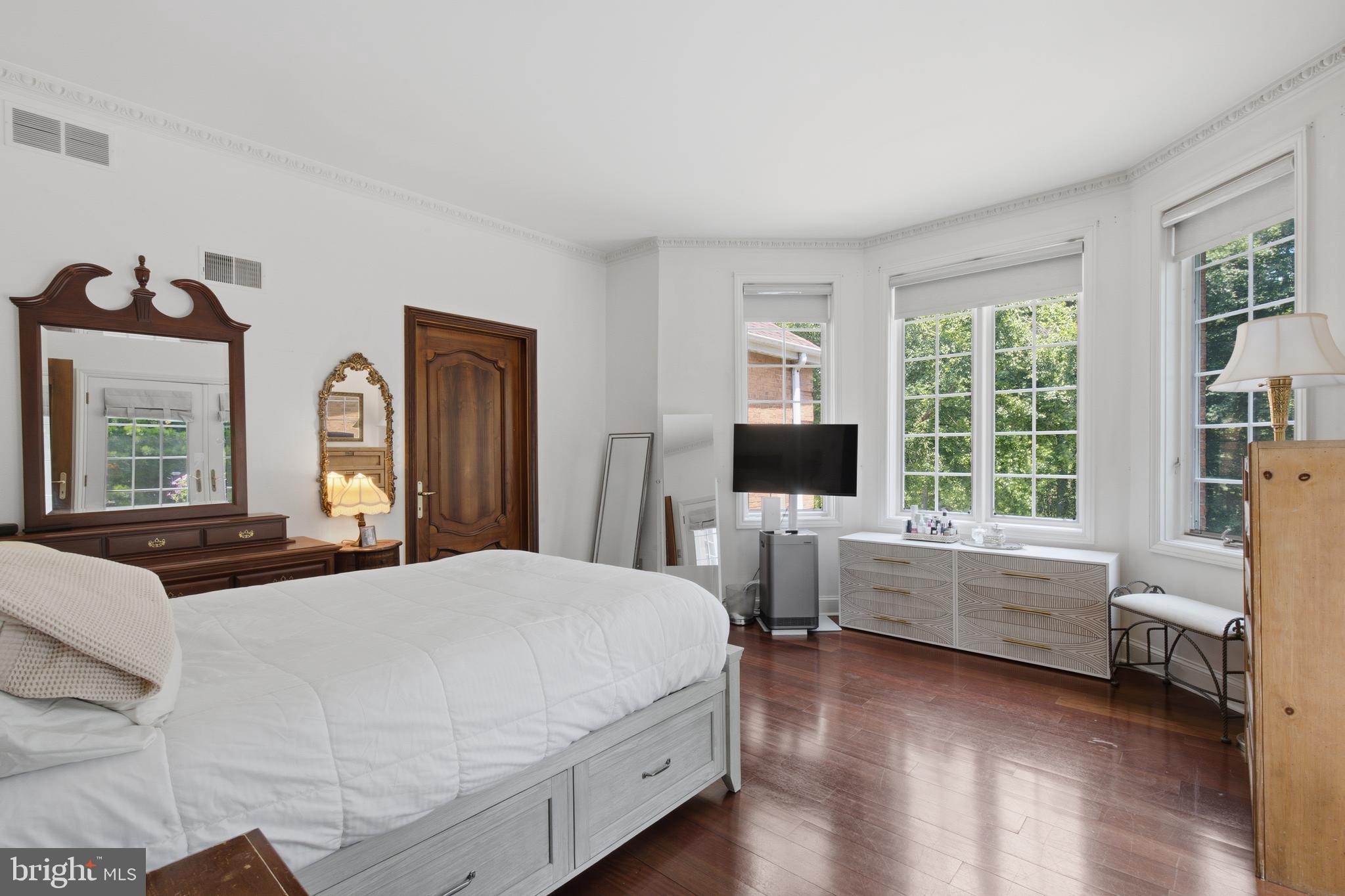 PENNOCK WOODS - Residential