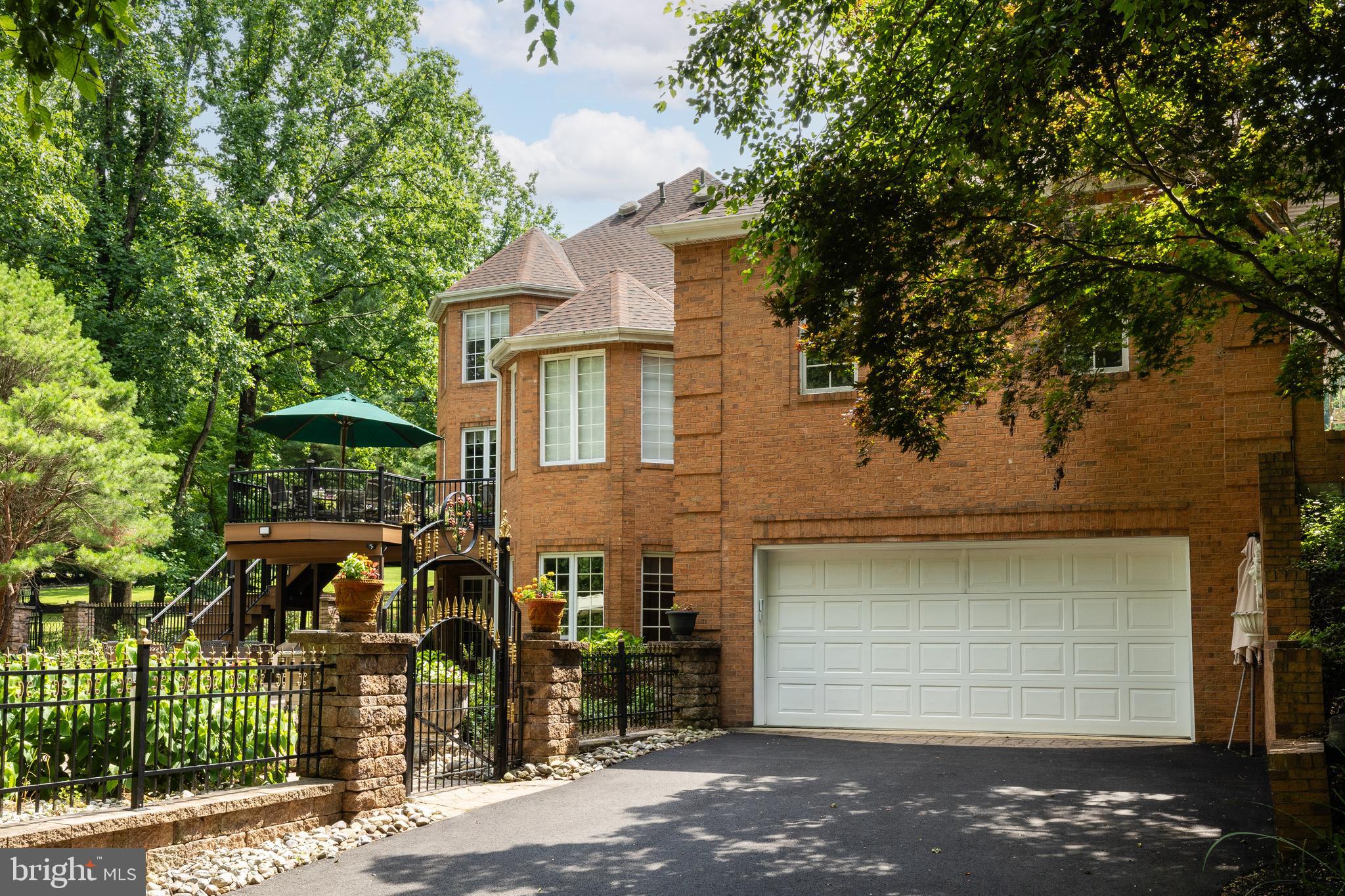 PENNOCK WOODS - Residential
