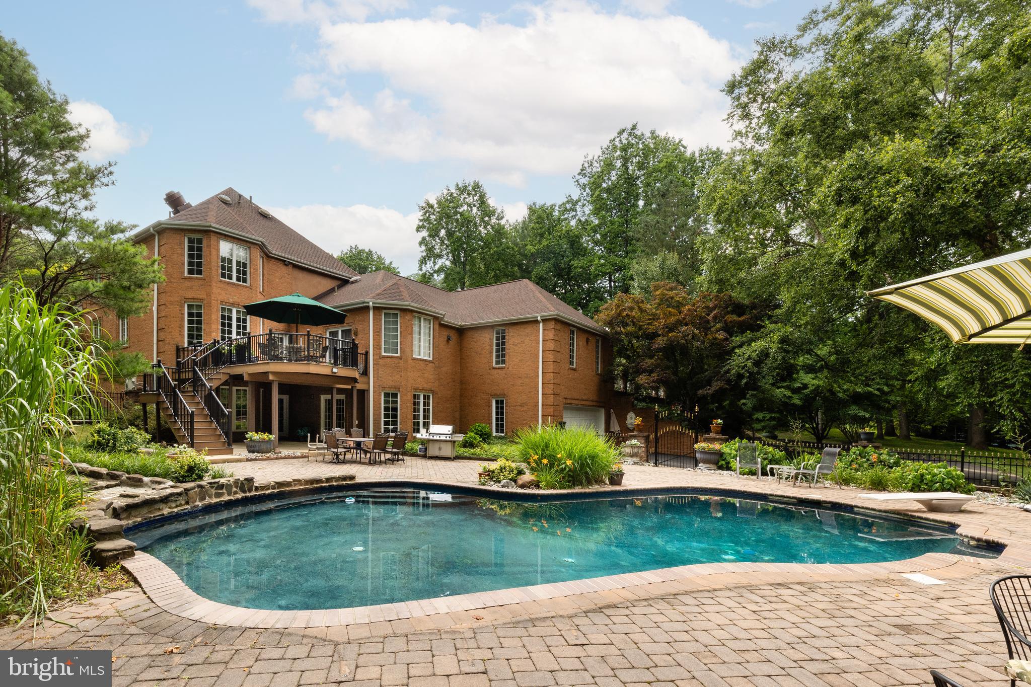 PENNOCK WOODS - Residential