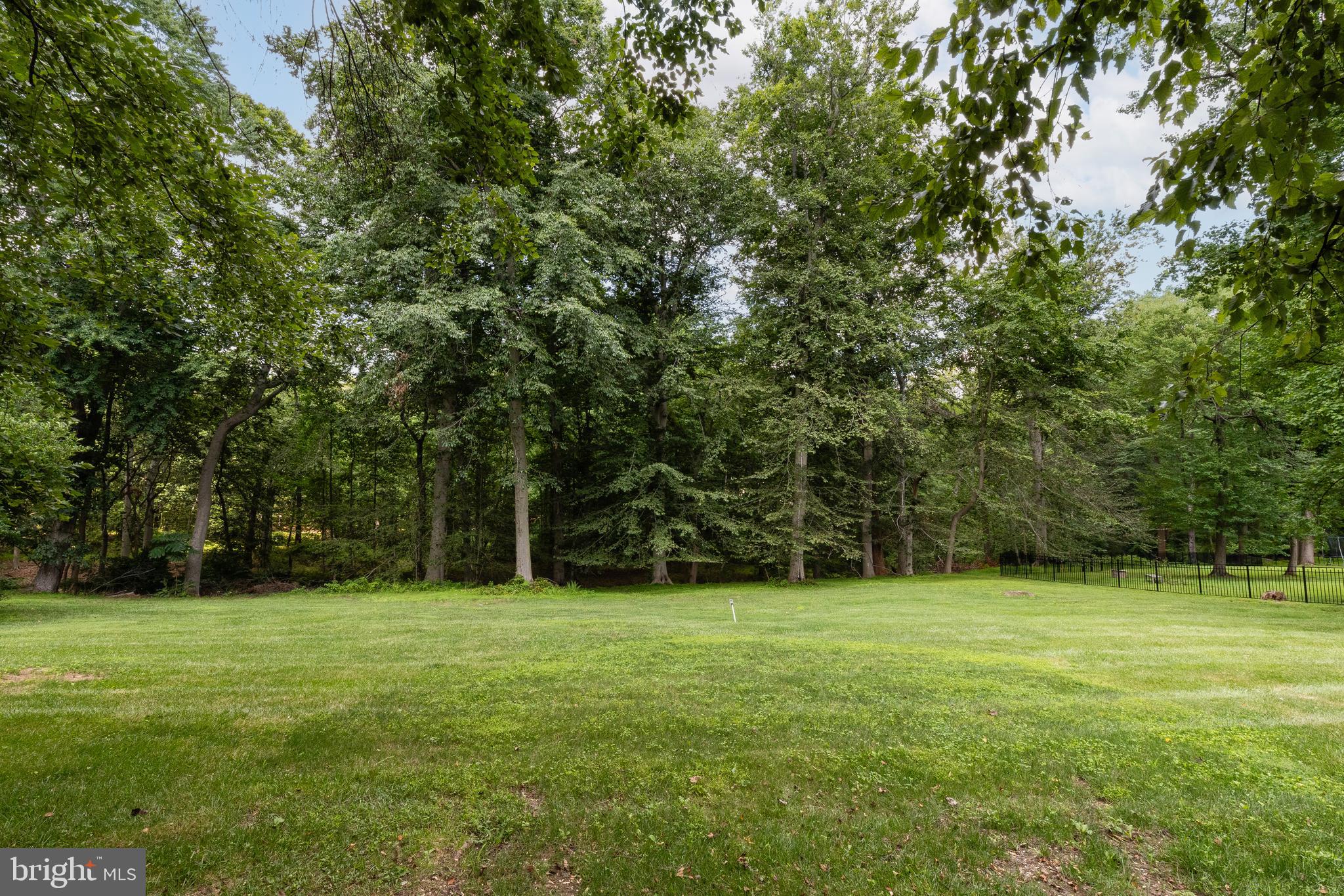 PENNOCK WOODS - Residential