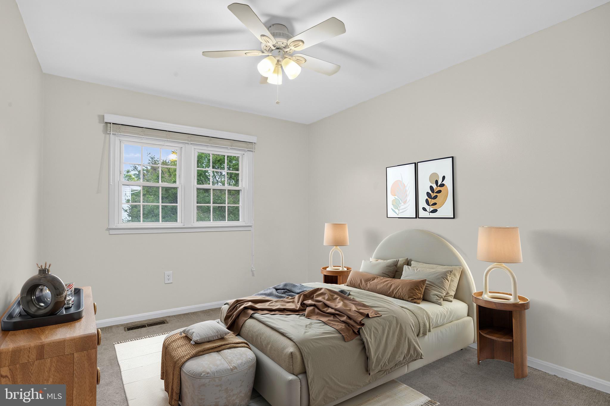 WILLIAMSBURG SQUARE - Residential