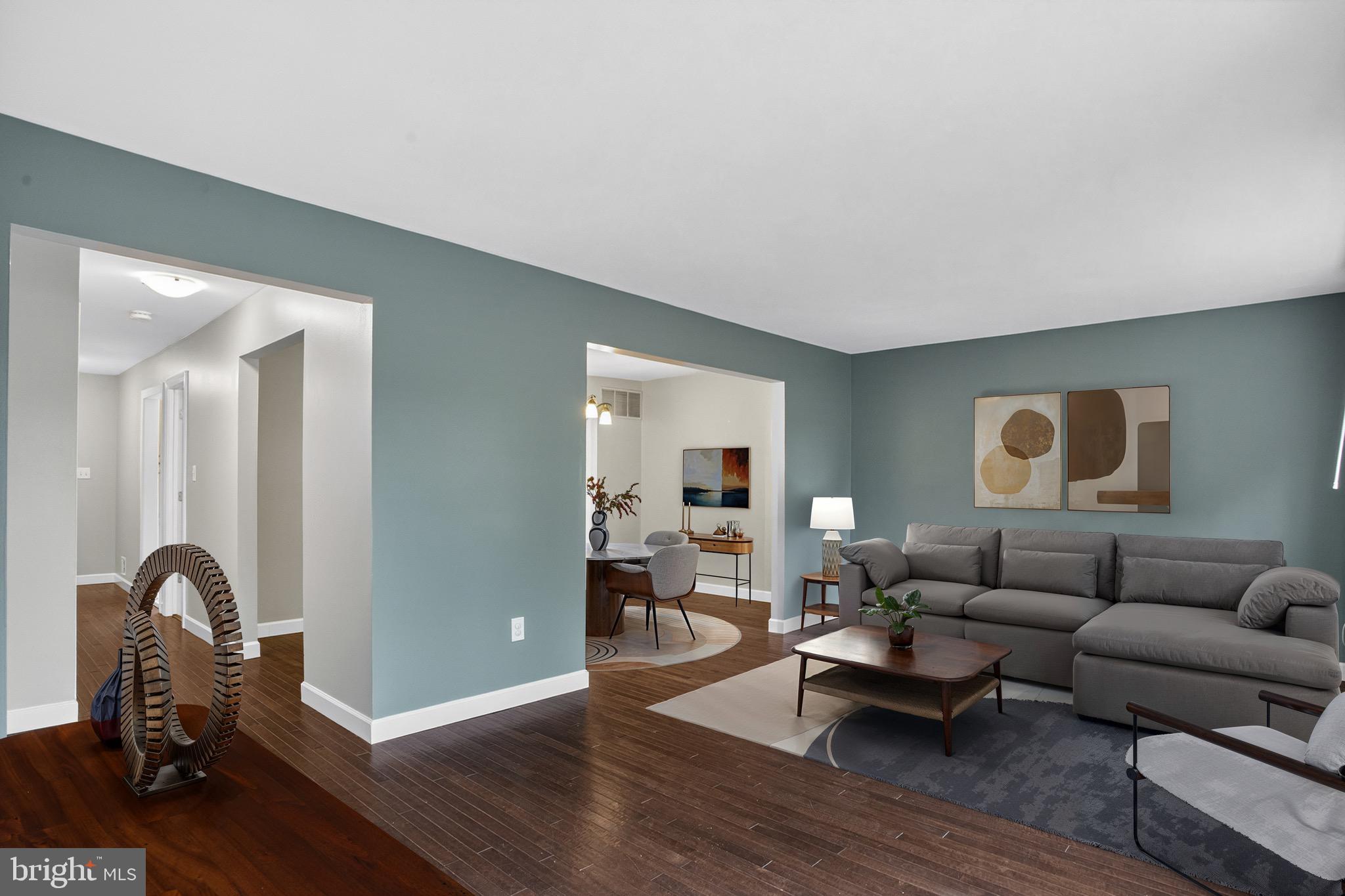 WILLIAMSBURG SQUARE - Residential