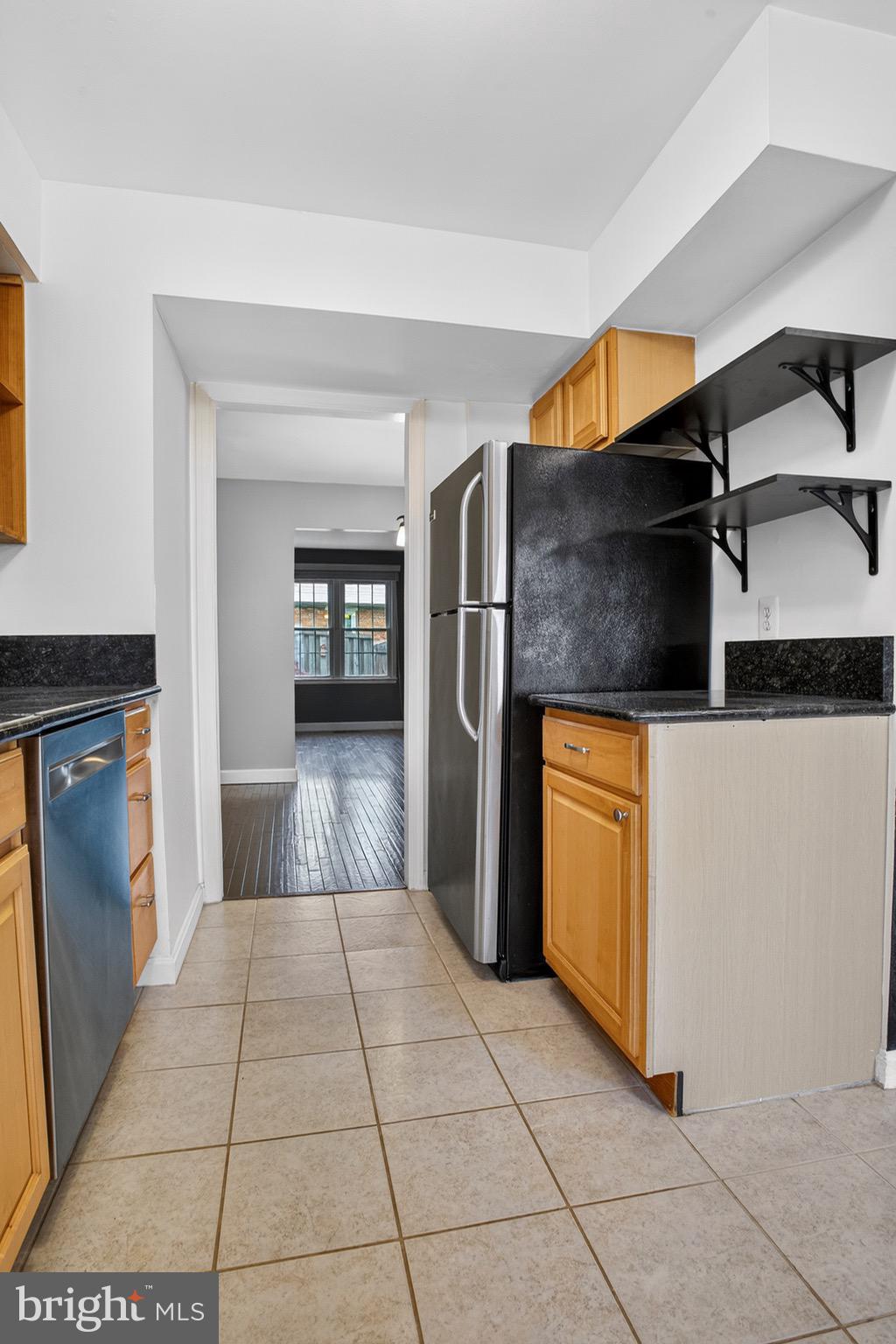 WILLIAMSBURG SQUARE - Residential