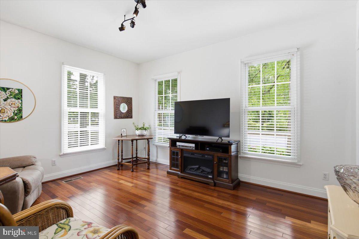 HAMBROOKS AREA - Residential